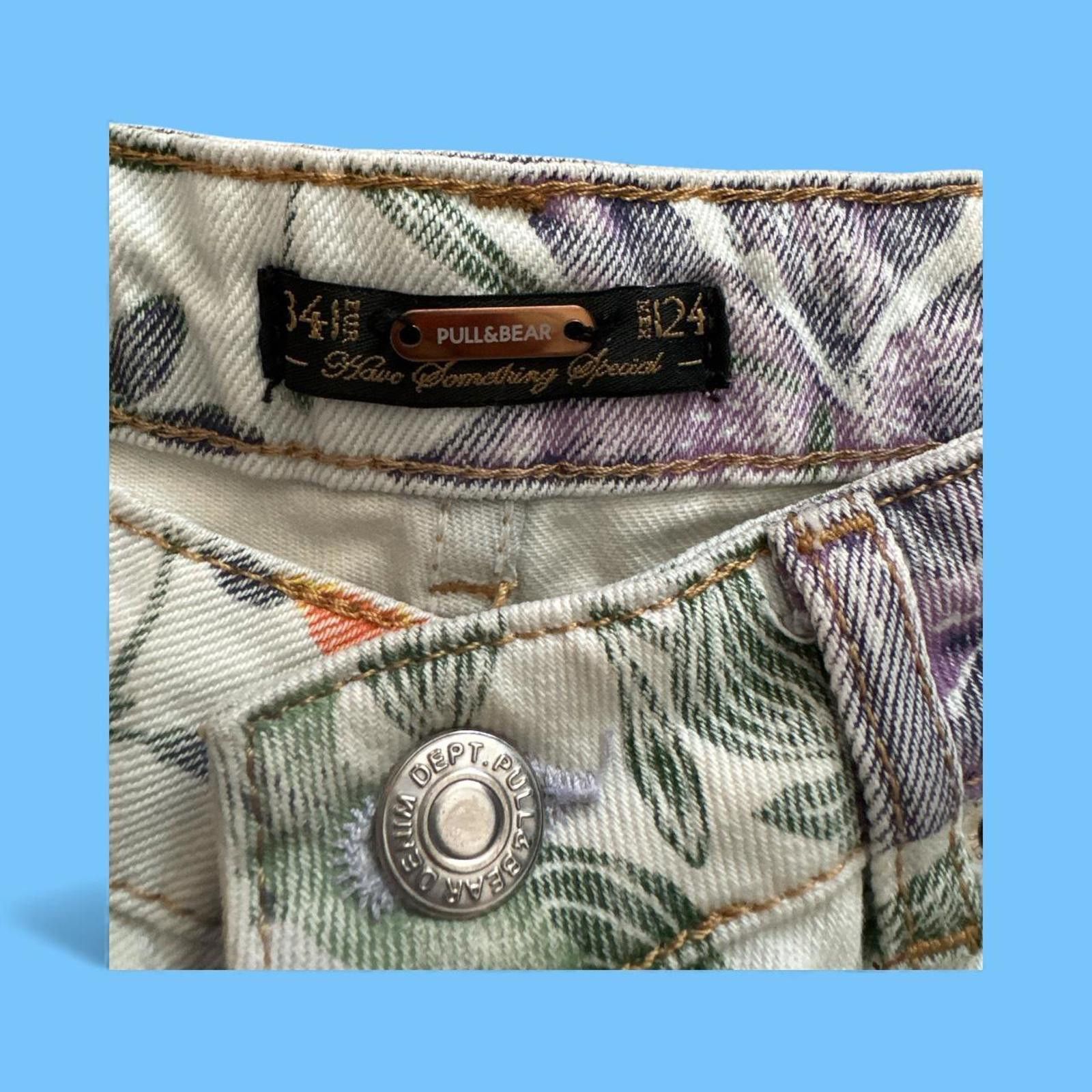Pull & Bear 🌸 PULL&BEAR Floral Denim Shorts – Size 6 Size 26" / US 2 / IT 38 - 4 Thumbnail