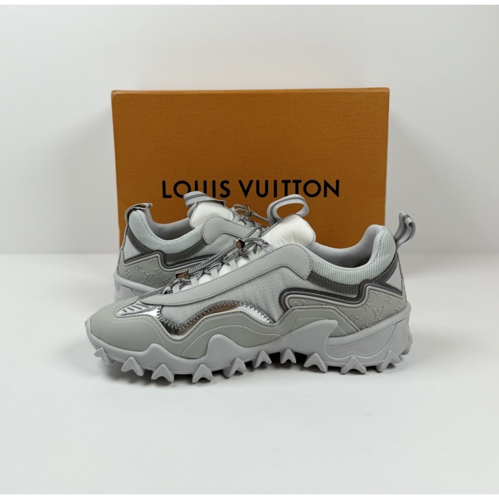 Louis Vuitton Size 36/6 - Louis Vuitton LV Rush Grey Sneakers NEW! Size US 6 / IT 36 - 8 Thumbnail
