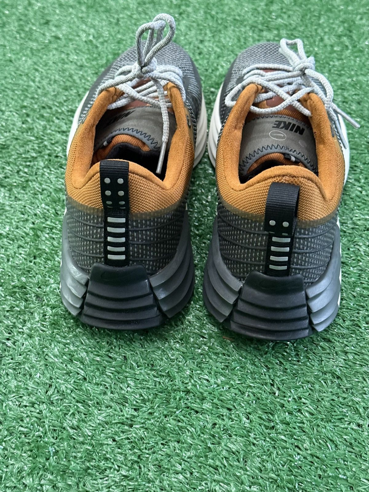 Nike Men’s Nike Lunar Roam SE Desert Bronze Metallic Pewter Size US 9.5 / EU 42-43 - 4 Thumbnail