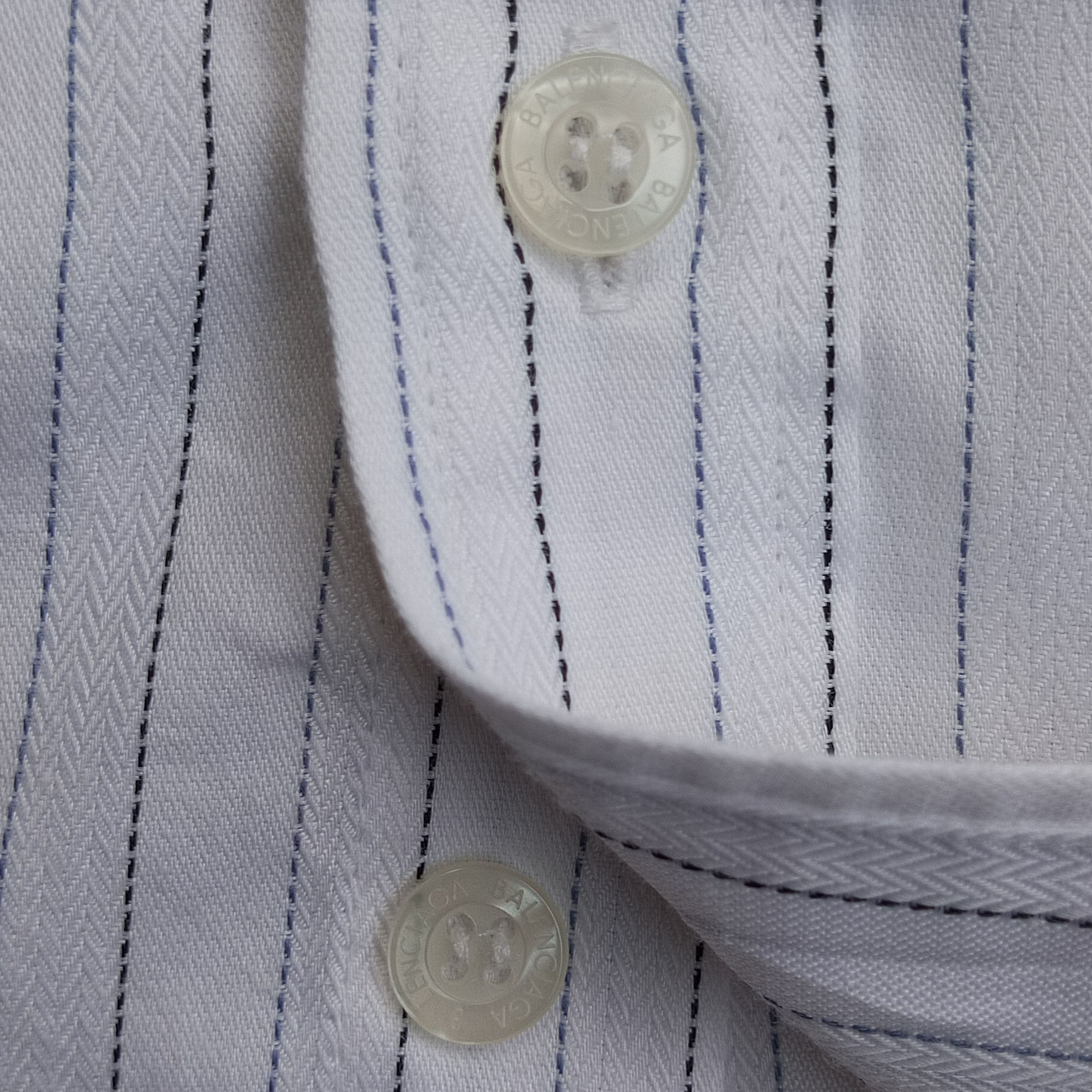 Balenciaga Balenciaga Shirt Button Ups 🔥ACCEPTOFFERS🔥 Size US XL / EU 56 / 4 - 4 Thumbnail