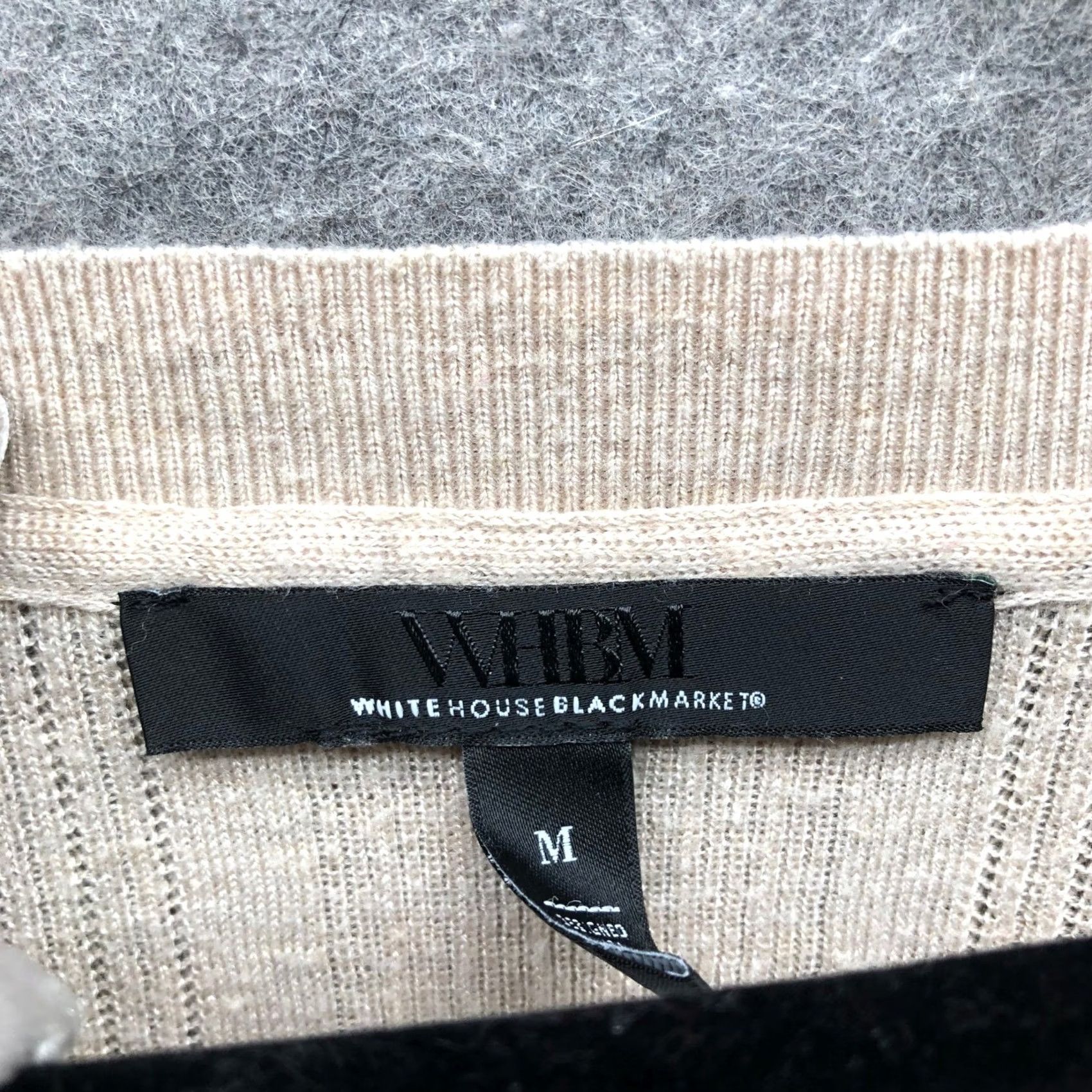 White House Black Market White House Black Market Lightweight Sweater Womens M V-Neck Beige Ribbed Soft Size M / US 6-8 / IT 42-44 - 5 Thumbnail