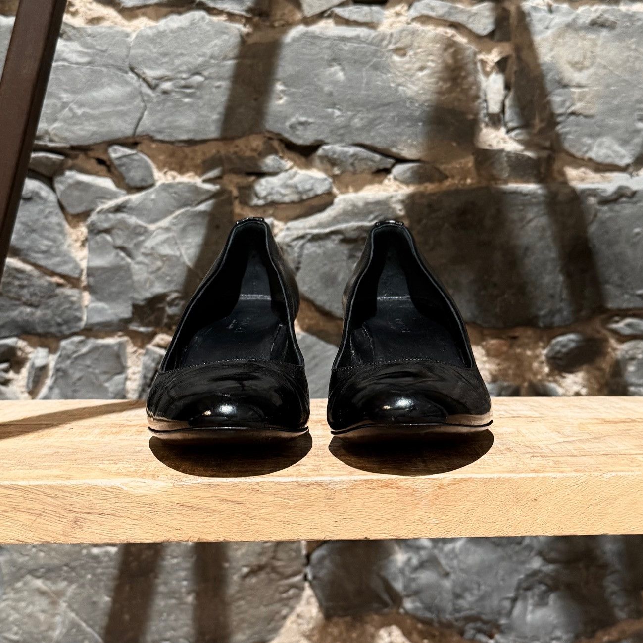 Gucci Gucci Black Patent GG Wedge Pumps Size US 7.5 / IT 37.5 - 2 Thumbnail