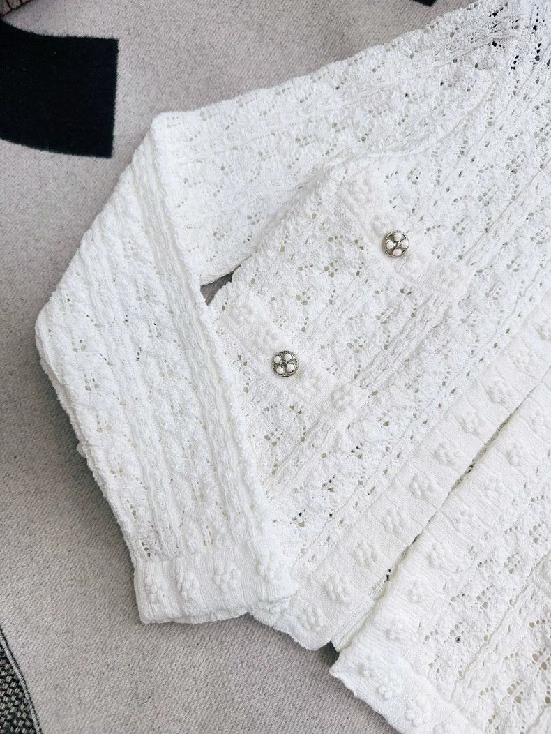 Chanel Chanel 24p white three-dimensional camellia long-sleeved k Size XXS / US 00 / IT 34 - 4 Thumbnail