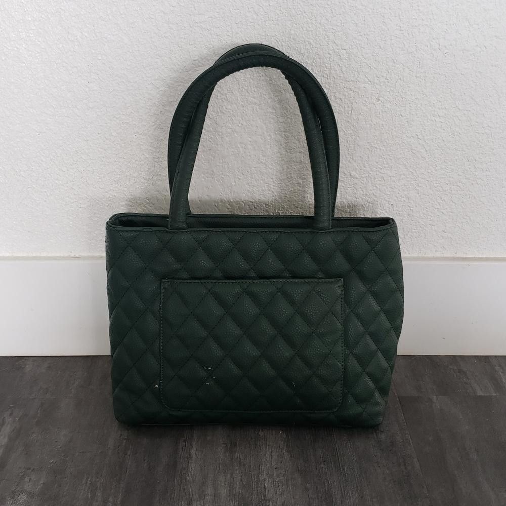 Designer Olive Quilted Attention Classic Handbag Size ONE SIZE - 1 Thumbnail