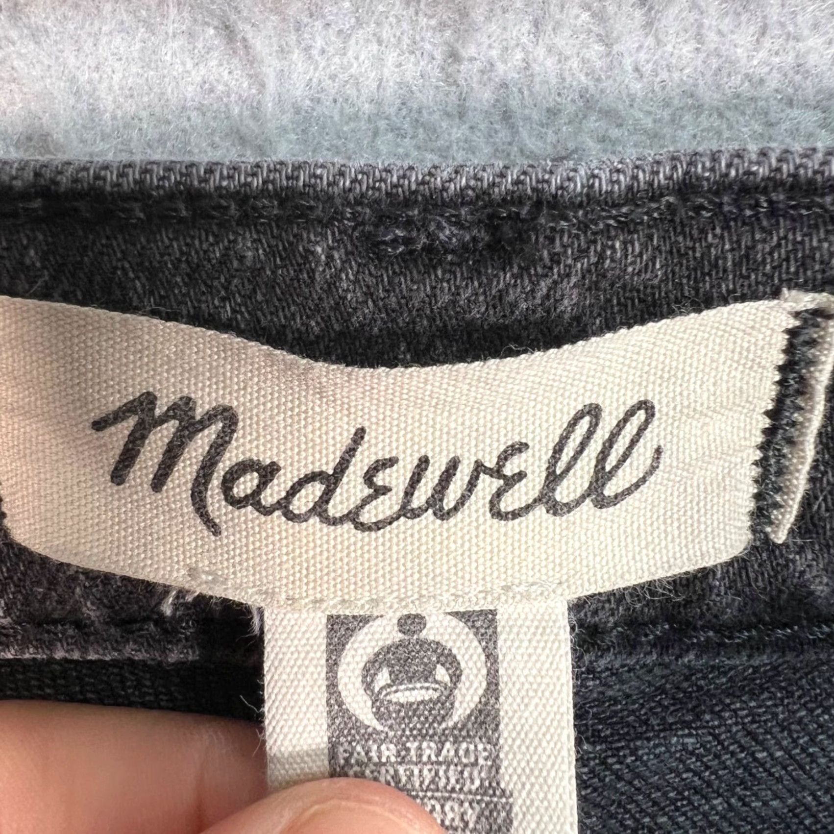 Madewell Madewell Womens Jeans Mid-Rise Straight Vintage Black Denim 23 Adults 5-Pocket Distressed 90s Theme Womens Size 40" / US 18 - 3 Thumbnail