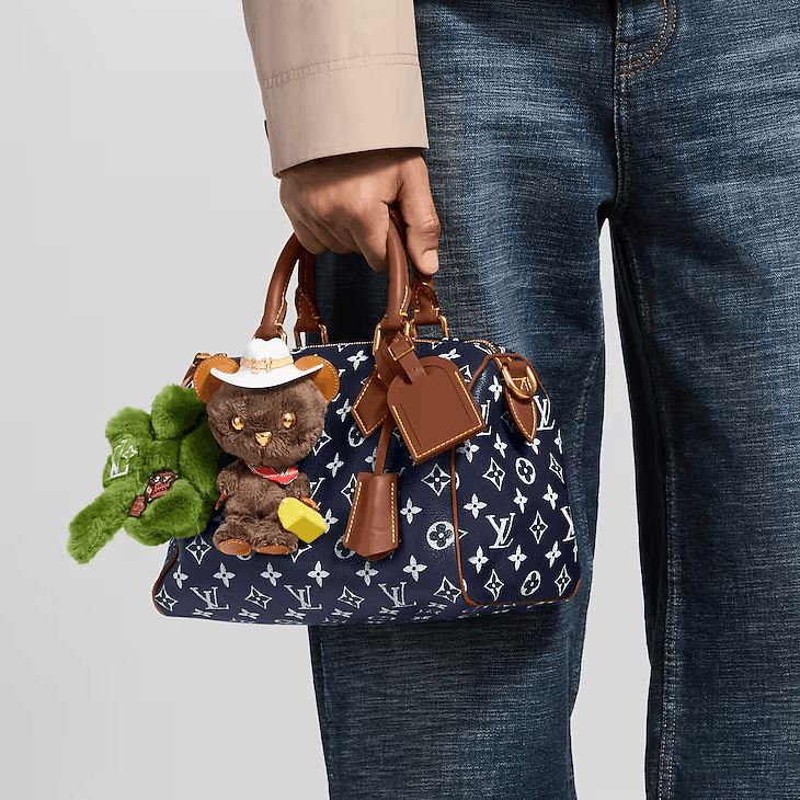 Louis Vuitton LV Louis Bear Bag Charm Size ONE SIZE - 3 Thumbnail