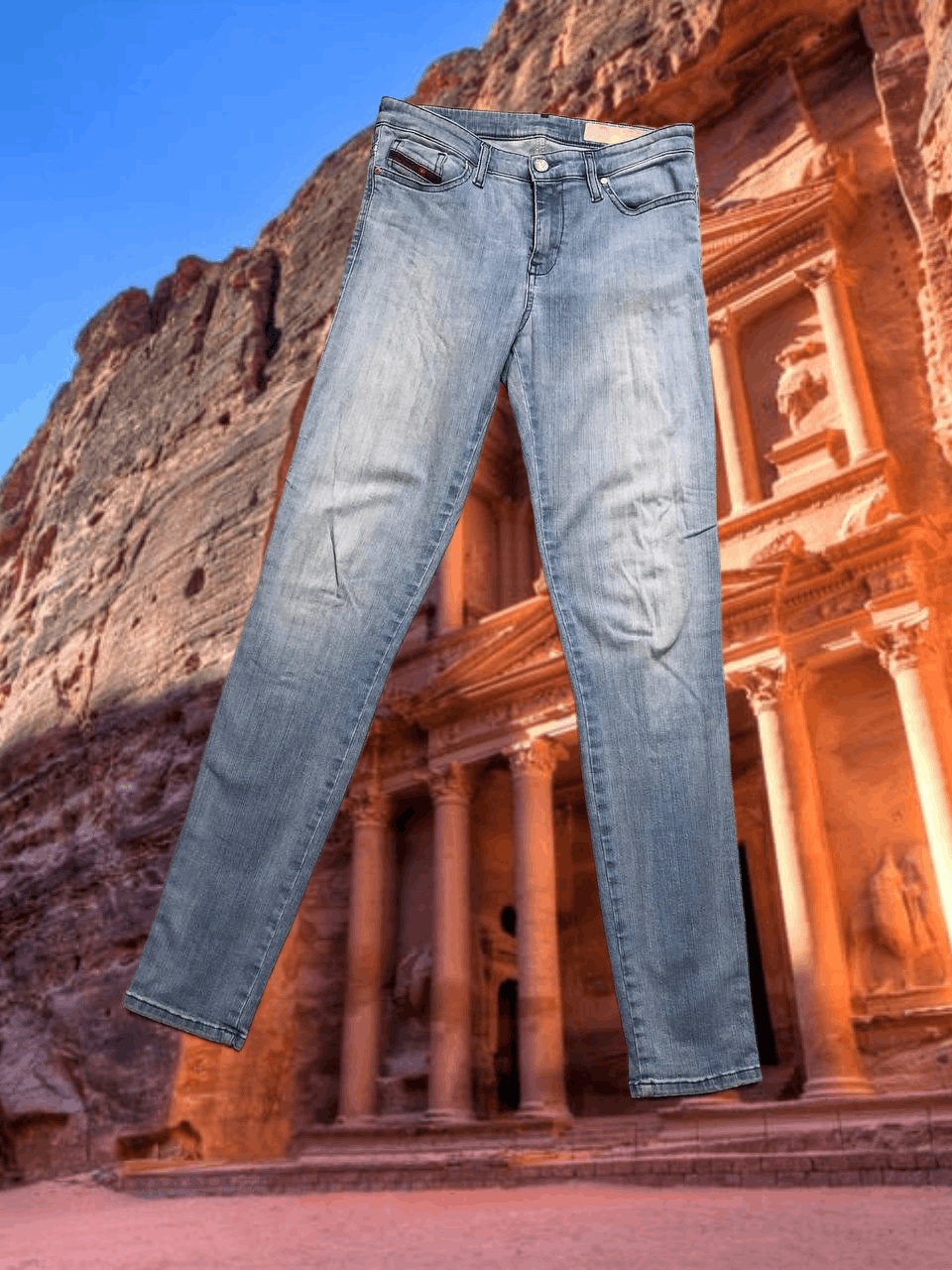 Diesel DIESEL Distressed Thrashed Jeans women vintage Y2K Size 28" / US 6 / IT 42 - 1 Thumbnail