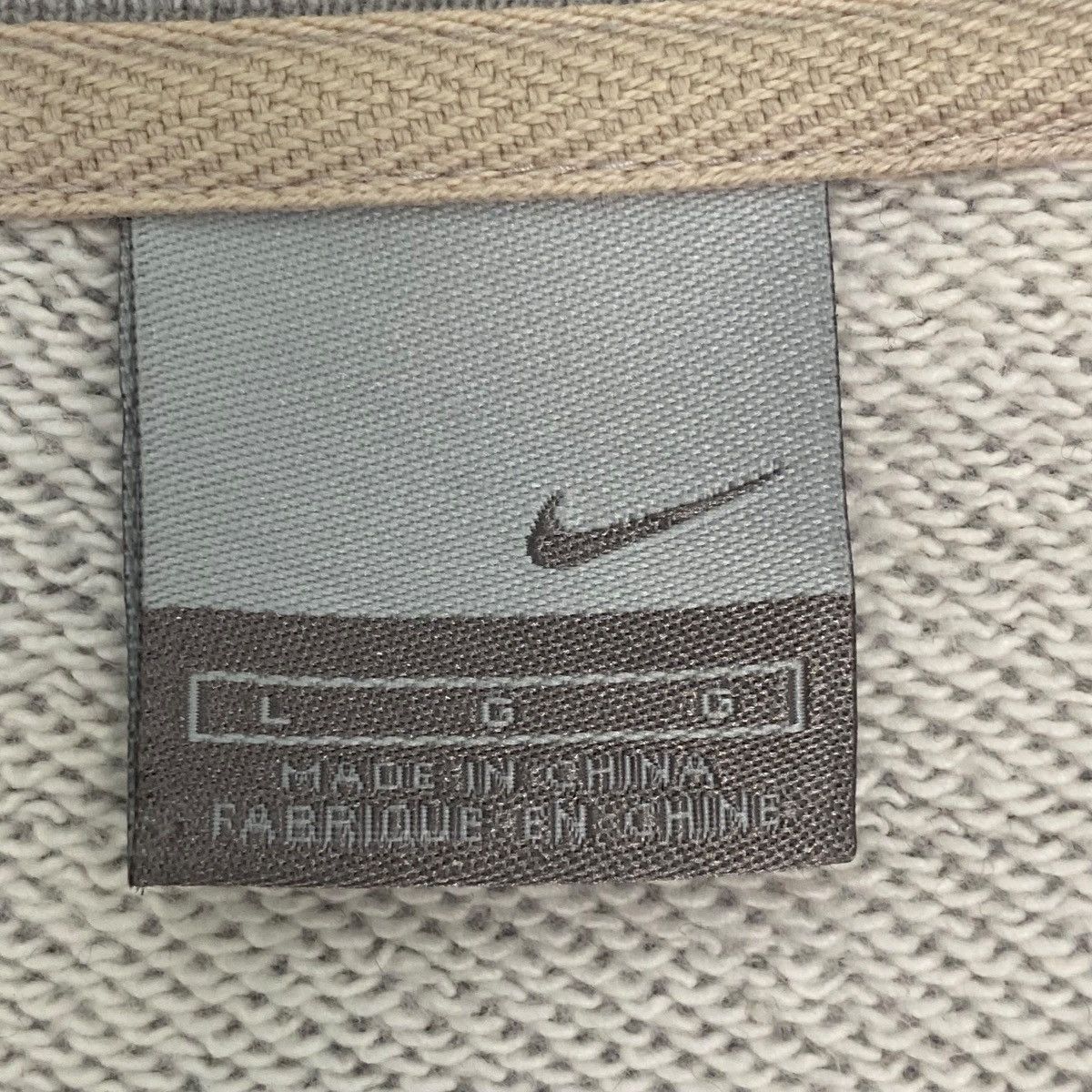 Other Vintage Nike Sportswear Sweatshirt Crewneck Gray Size L Size US L / EU 52-54 / 3 - 5 Thumbnail