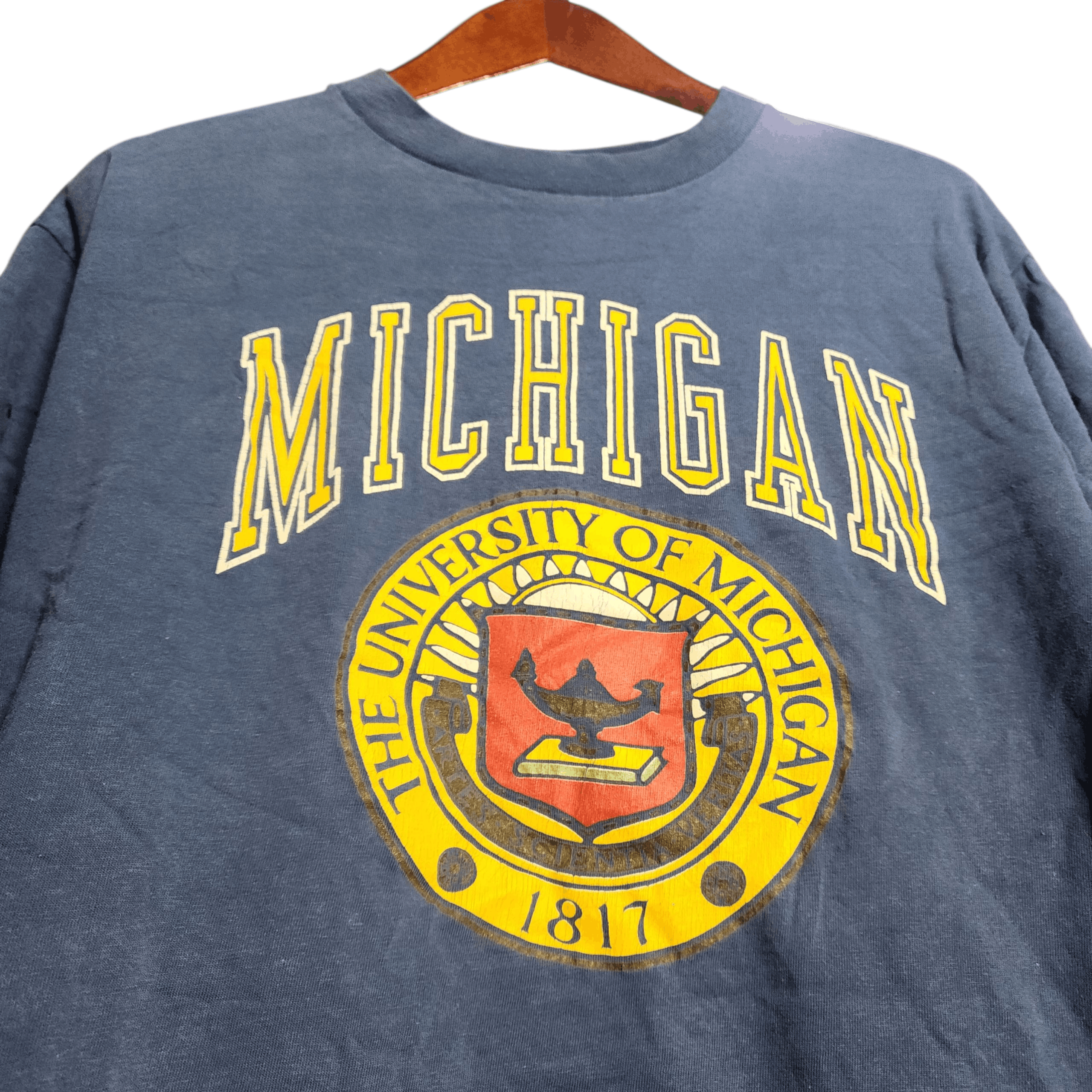 Vintage Rare Vintage 90s University of Michigan Shirts Nutmeg Tees Size US XL / EU 56 / 4 - 1 Thumbnail