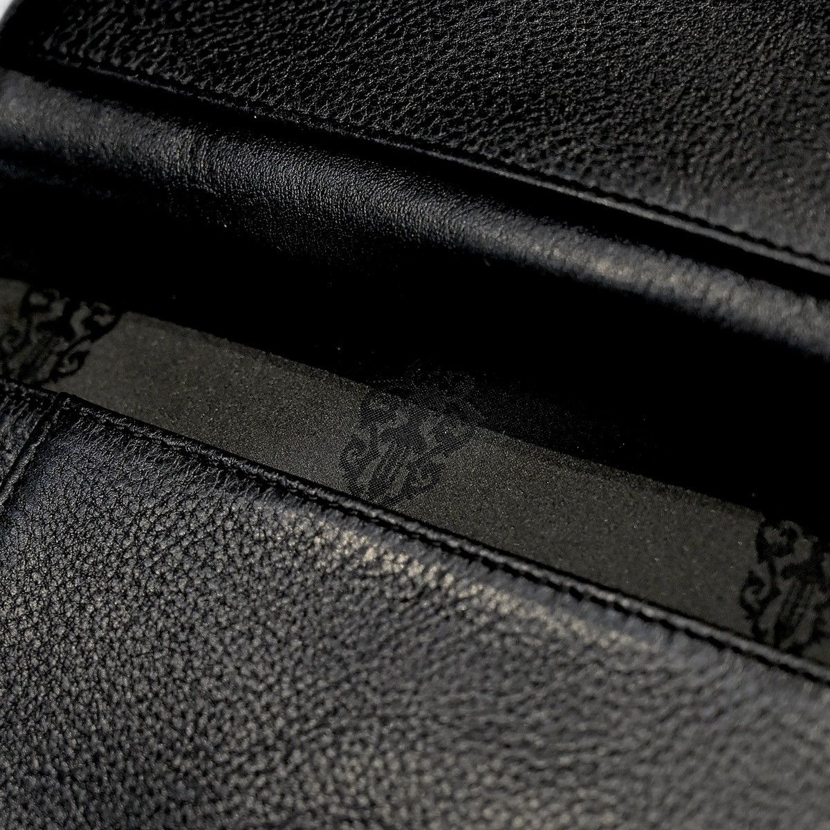 Chrome Hearts CHROME HEARTS WAVE LEATHER WALLET BLACK Size ONE SIZE - 7 Thumbnail