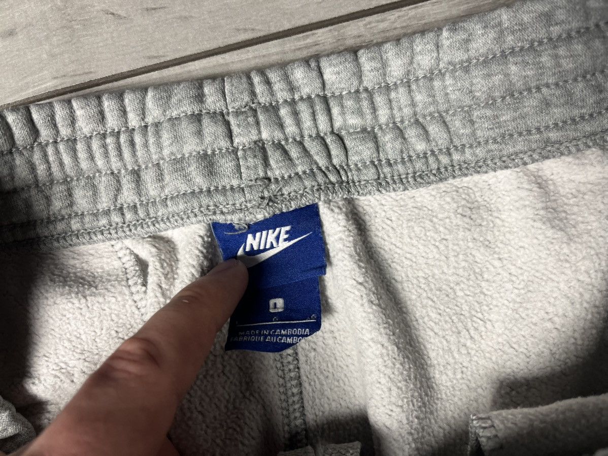 Nike Nike sweatpants swoosh size M/L Size US 34 / EU 50 - 4 Thumbnail
