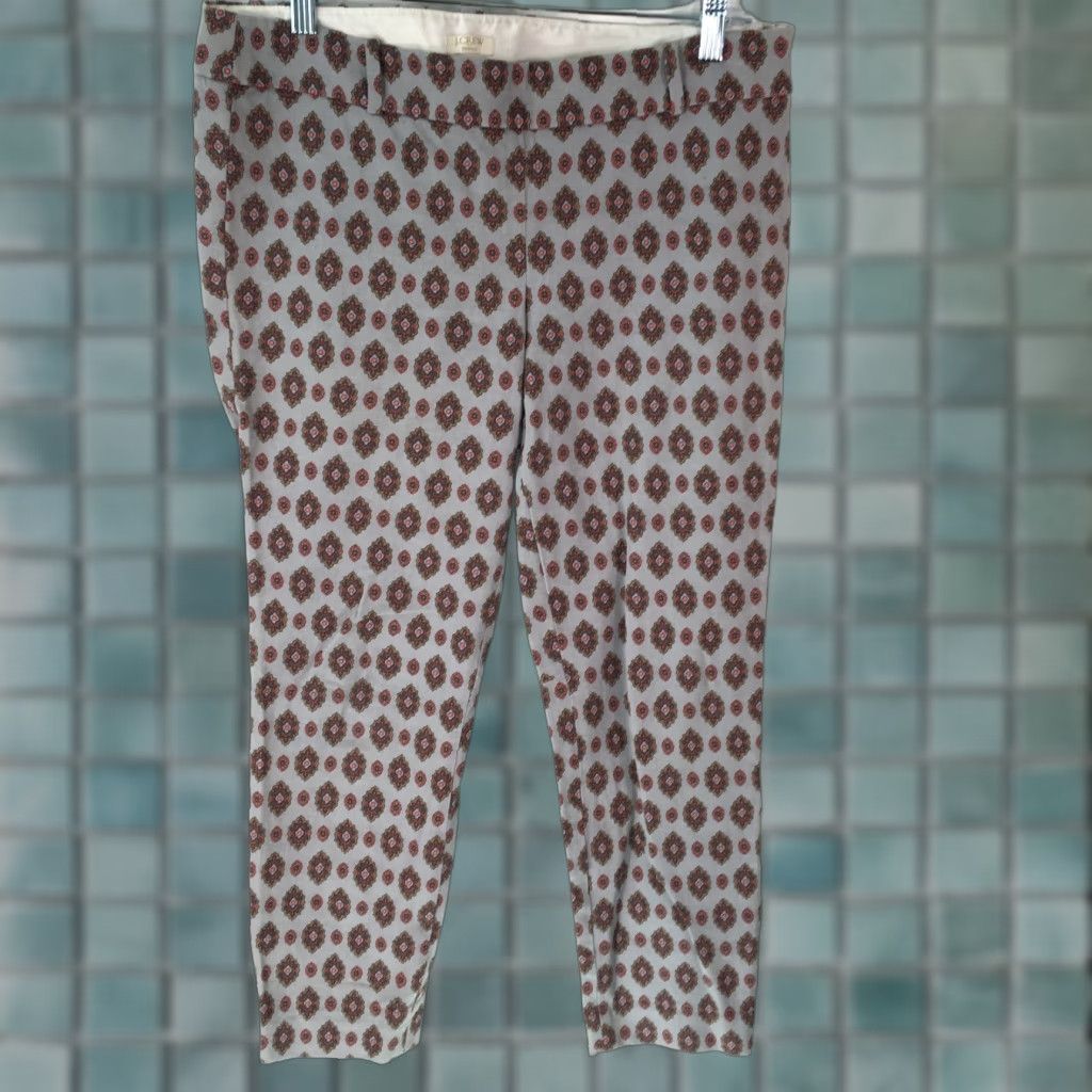 J.Crew VINTAGE J.Crew Capri Pants Womens - Floral Gray - Size 8 - Mid Rise - Cotton Spandex - Casual Size 34" / US 12 / IT 48 - 1 Thumbnail