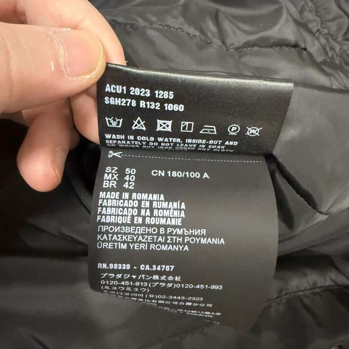 Prada Prada Black Triangle Logo Unused Jacket Size 50 Size US M / EU 48-50 / 2 - 5 Thumbnail