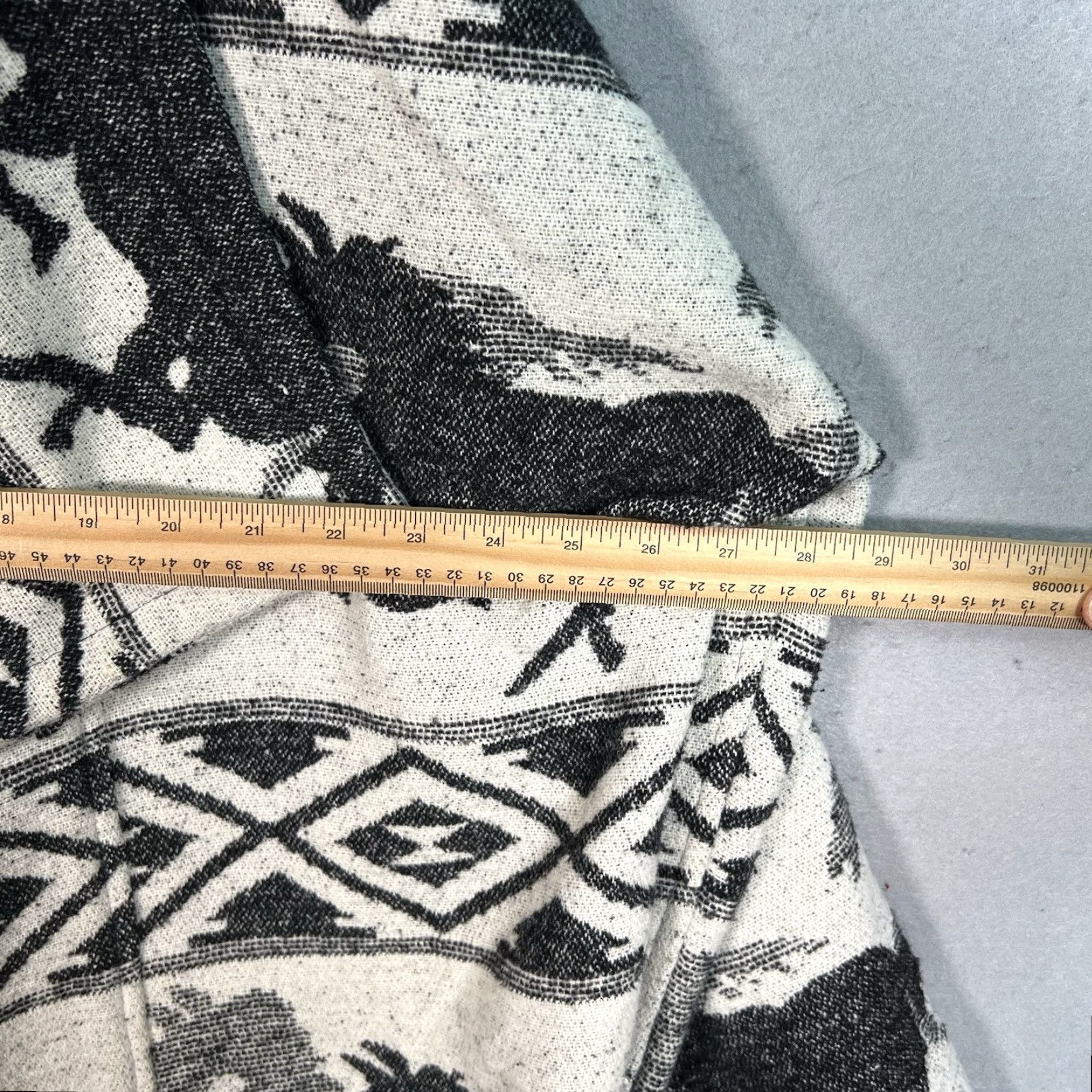 Anthropologie VINTAGE Capulet Anthropologie Wrap Coat Coat Wool Blend Oversized Southwest Boho Womens L White Gray L Capulet For Anthropologie Size L / US 10 / IT 46 - 2 Thumbnail
