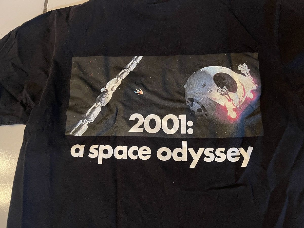 Uniqlo Uniqlo UT 2001: A Space Odyssey HAL 9000 T-Shirt XS Size US XS / EU 42 / 0 - 2 Thumbnail