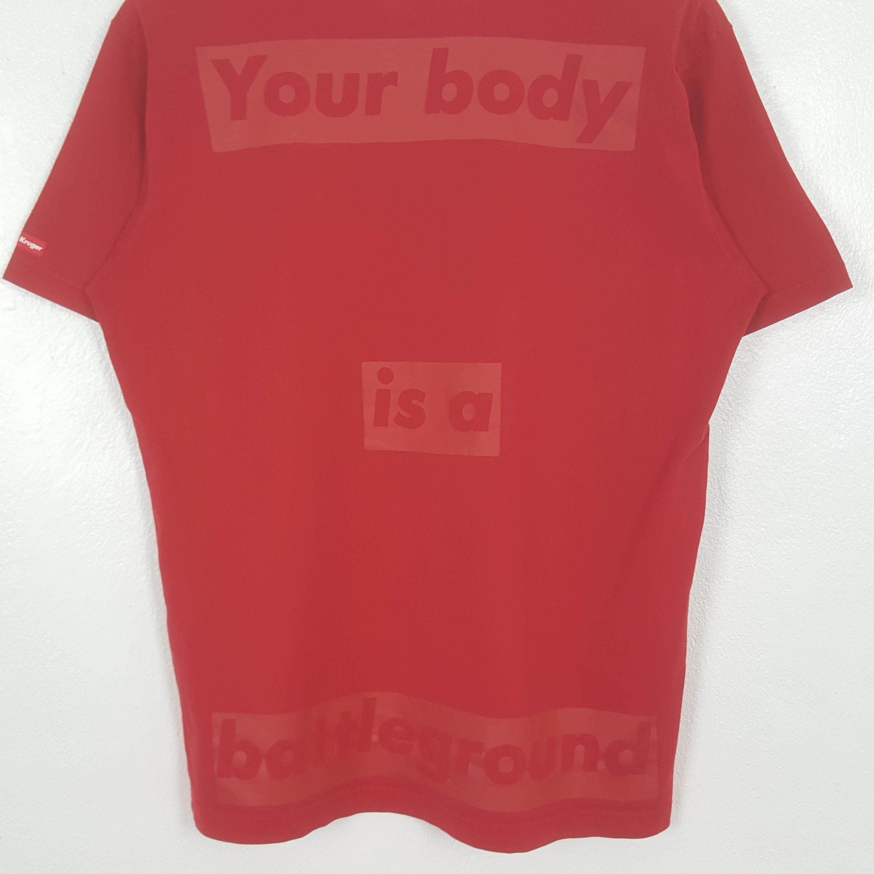 Barbara Kruger Vintage Barbara Kruger Japan Streetwear Tshirt C301N22(76) Size US M / EU 48-50 / 2 - 4 Thumbnail