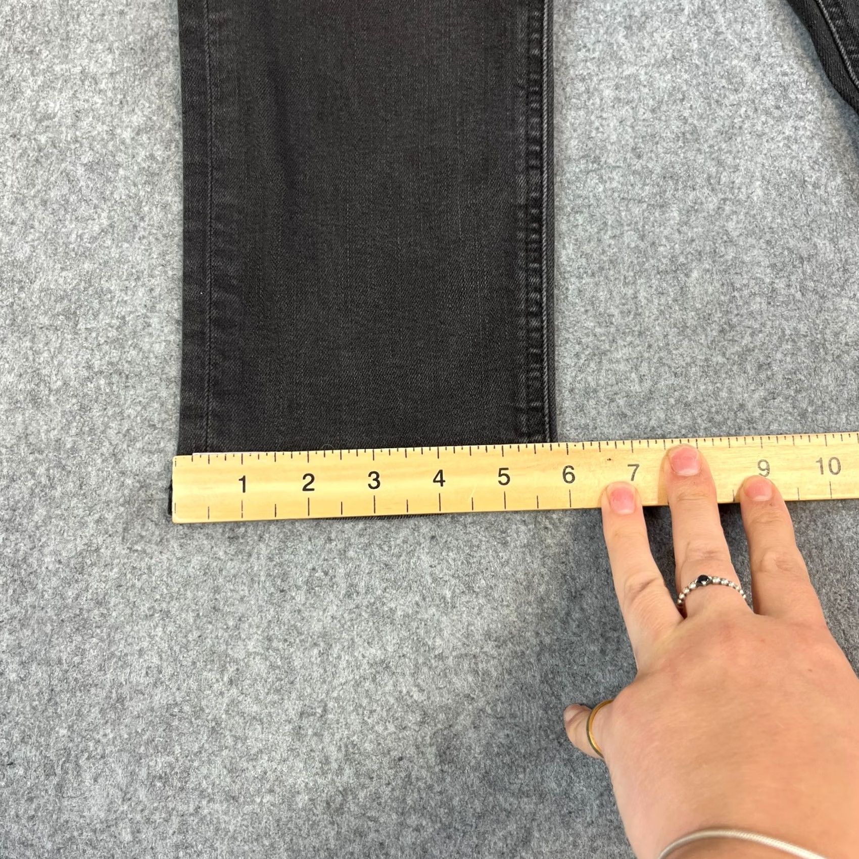 Hugo Boss HUGO BOSS Jeans Slim Delaware 28/30 Dark Wash Grey Stretch Denim Men Jeans Slim 5-Pocket Logo Waist 28in Inside Leg 30in Size US 28 / EU 44 - 3 Thumbnail