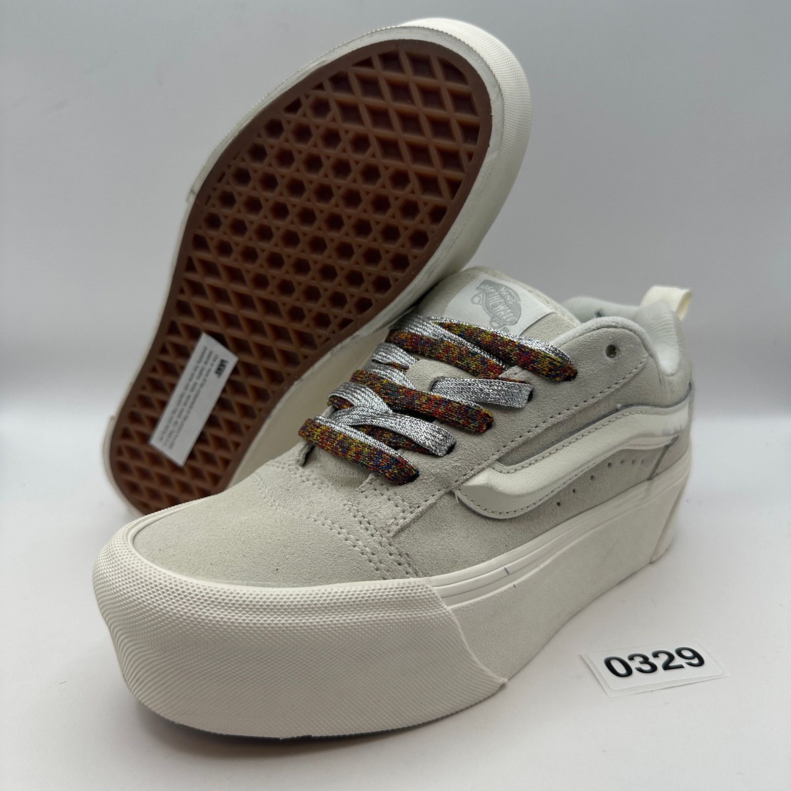 Vans Vans Women's 5 Platform Suede Leather Gray/White Size US 5 / IT 35 - 2 Thumbnail