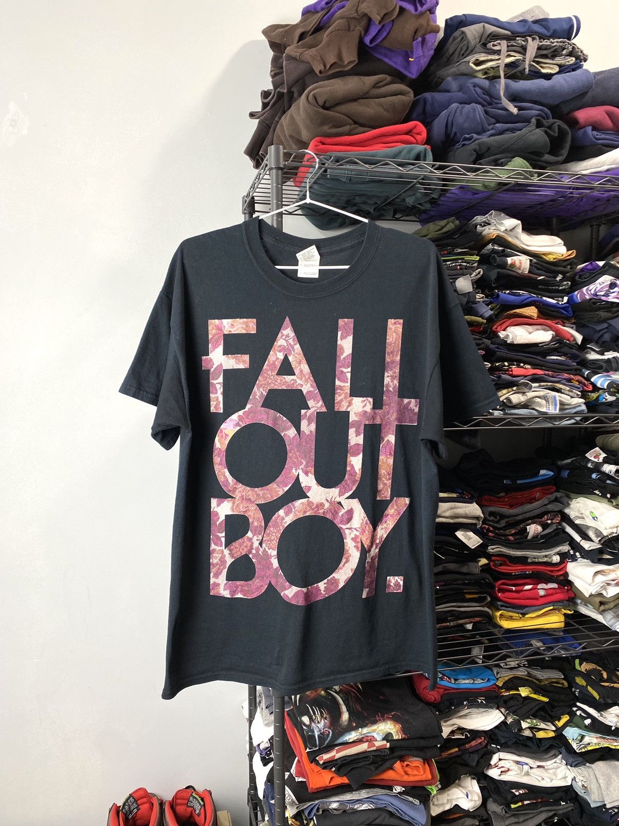 Band Tees Vintage 00’s Fall Out Boy T Shirt (Green Day Blink-182) Size US L / EU 52-54 / 3 - 1 Thumbnail