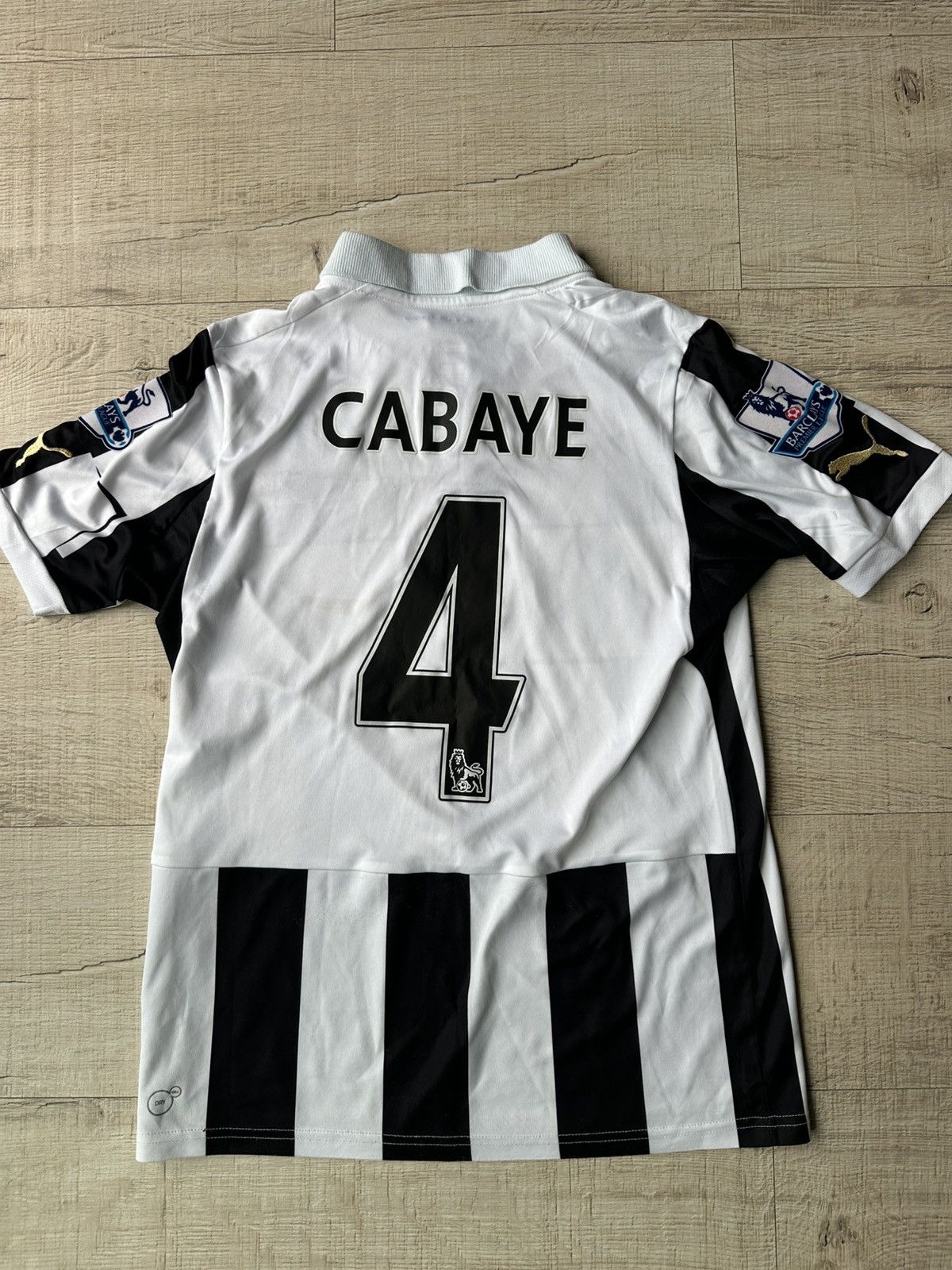 Puma Newcastle United 12/13 Puma Jersey YXL (164) Cabaye Drycell Size US XS / EU 42 / 0 - 2 Thumbnail