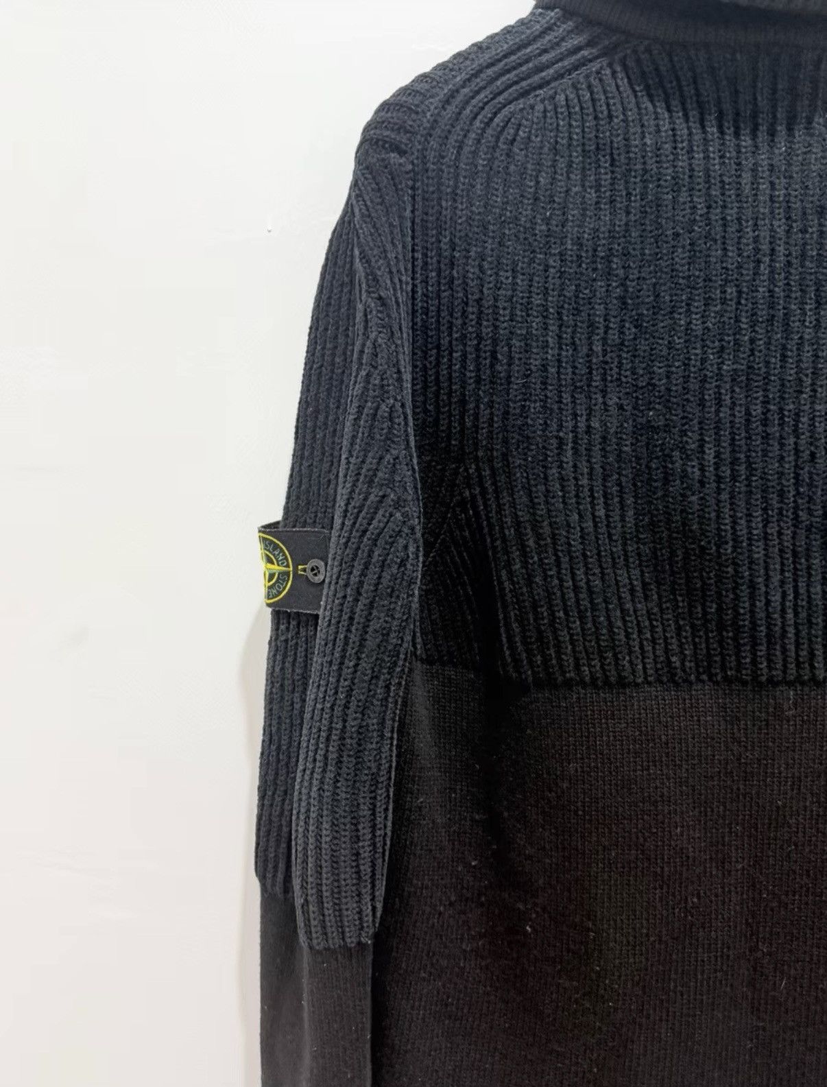 Stone Island 【STONE ISLAND】21Aw Black Contrast High-Neck Sweatshirt Size US L / EU 52-54 / 3 - 6 Thumbnail