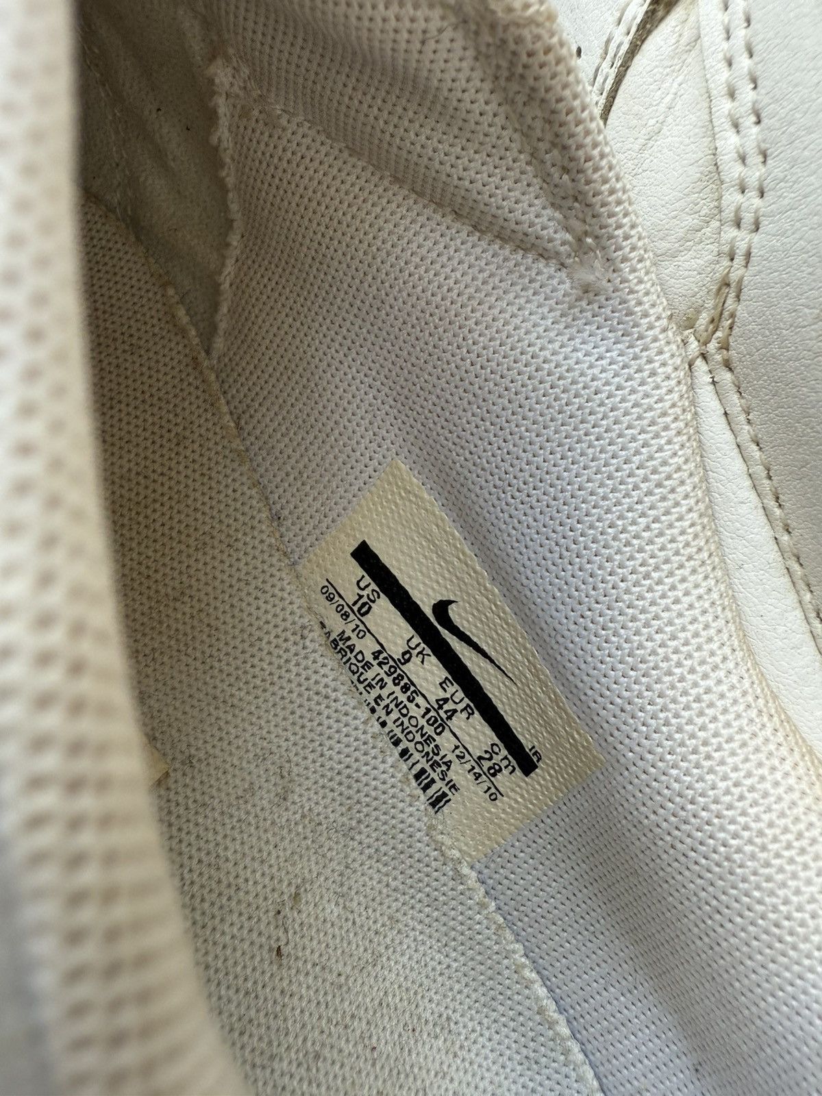 Japanese Brand Vintage 2010 Nike Y2K Roubaix II V Leather Sneakers Size US 10 / EU 43 - 9 Thumbnail