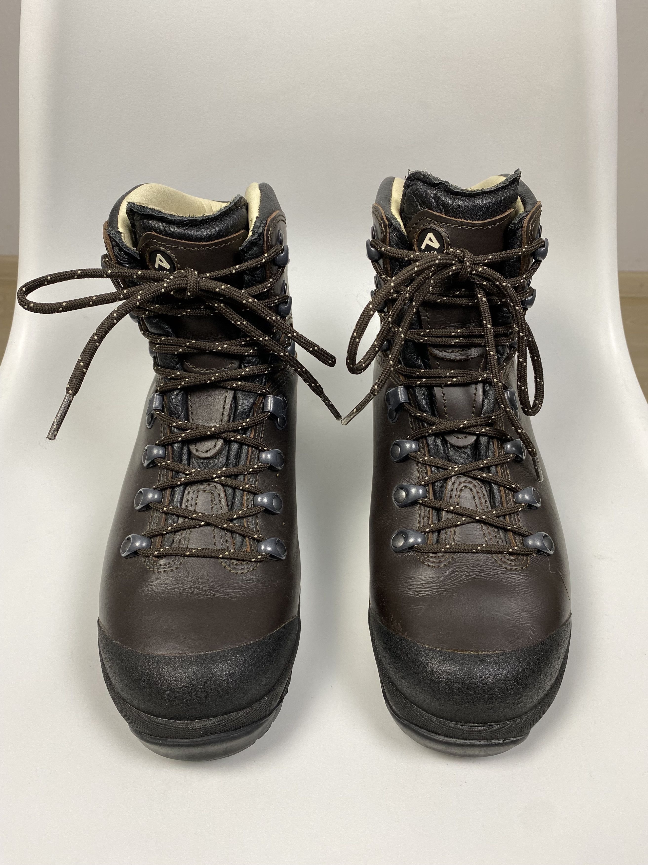 Other Alpha New Walk Queen Genuine Leather Hiking Boots size 40 Size US 7.5 / EU 40-41 - 2 Thumbnail