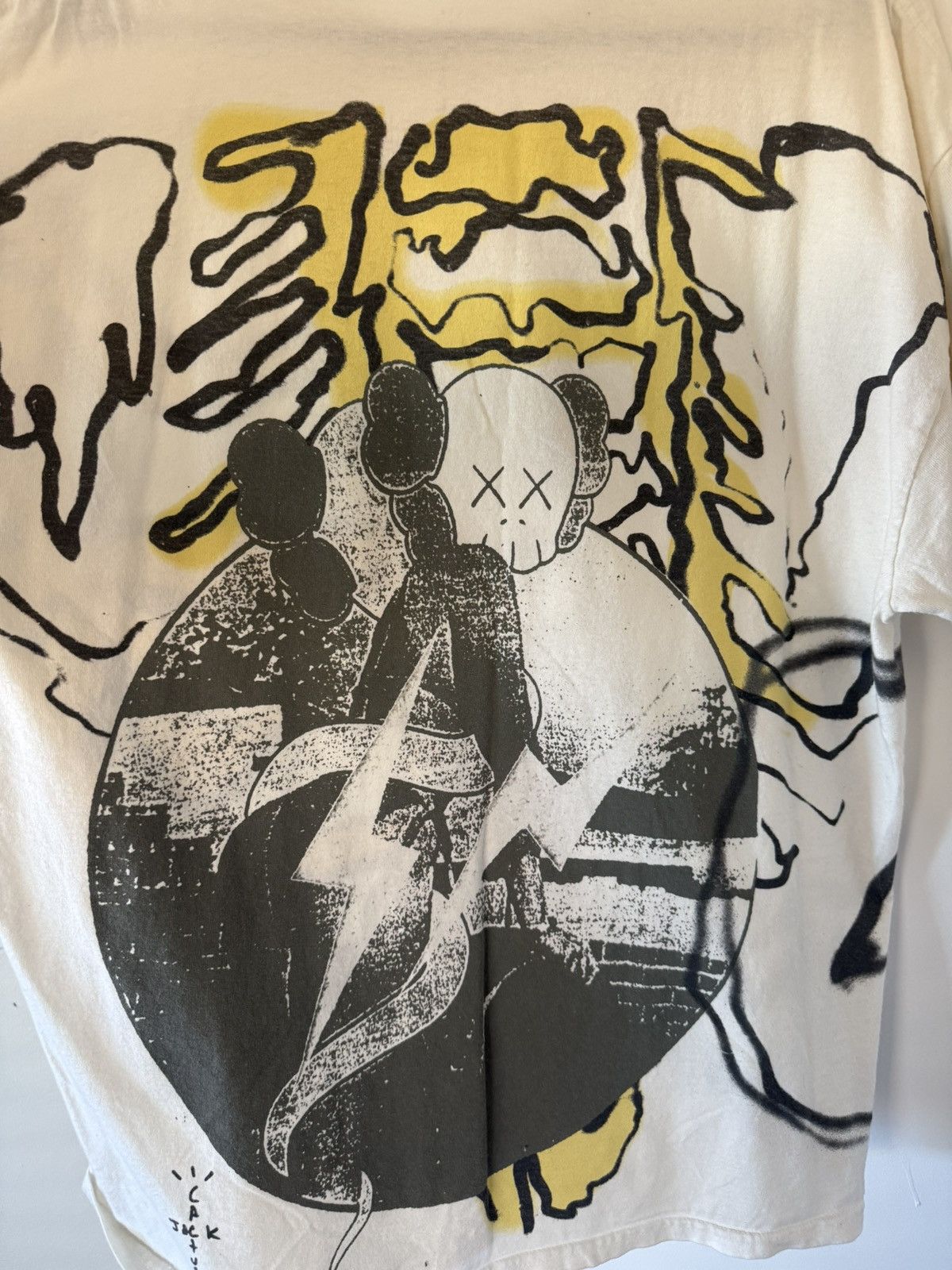Fragment Design × Kaws × Travis Scott Cactus Jack Kaws Fragment Tee Size US L / EU 52-54 / 3 - 3 Thumbnail