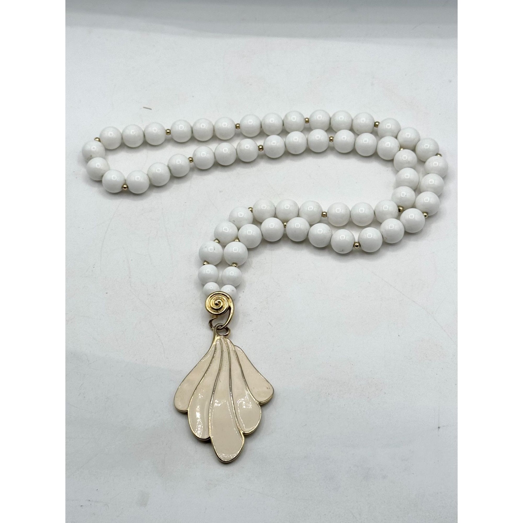 Vintage Vintage Trifari White Beaded Enamel Pendant Necklace Size ONE SIZE - 3 Thumbnail