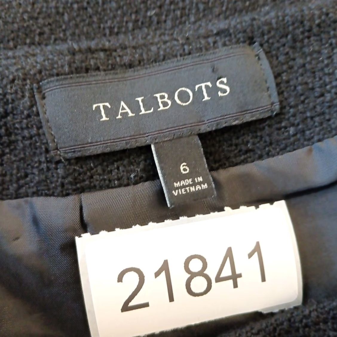Talbots Talbots Skirt 6 Black Knee Length Lined Slit Knit Wool Blend Wool Polyester Pencil Women Regular Vinyl? Size 28" / US 6 / IT 42 - 7 Thumbnail