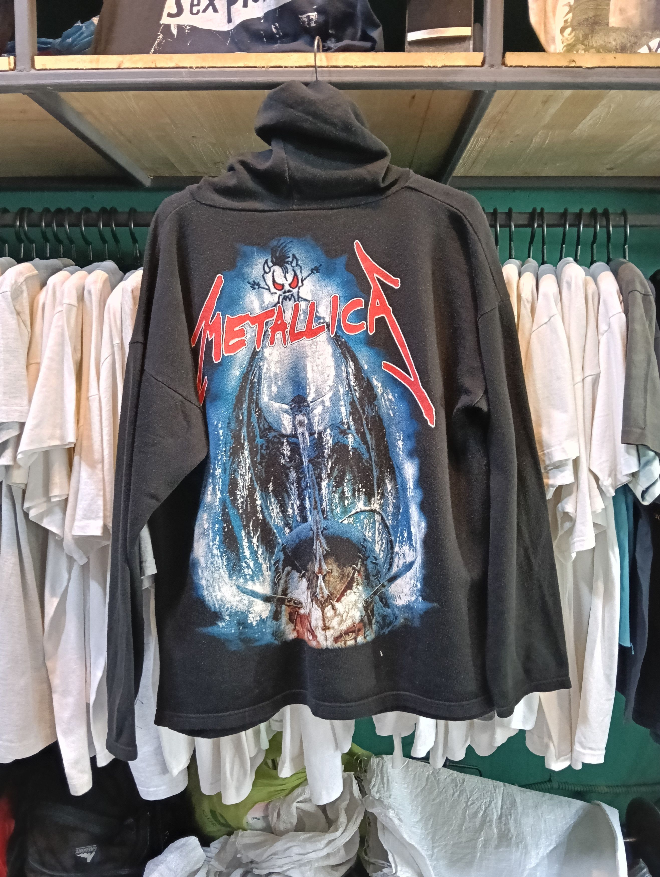 Vintage Metallica hoodie vintage t shirt size XL. Size US XL / EU 56 / 4 - 1 Thumbnail