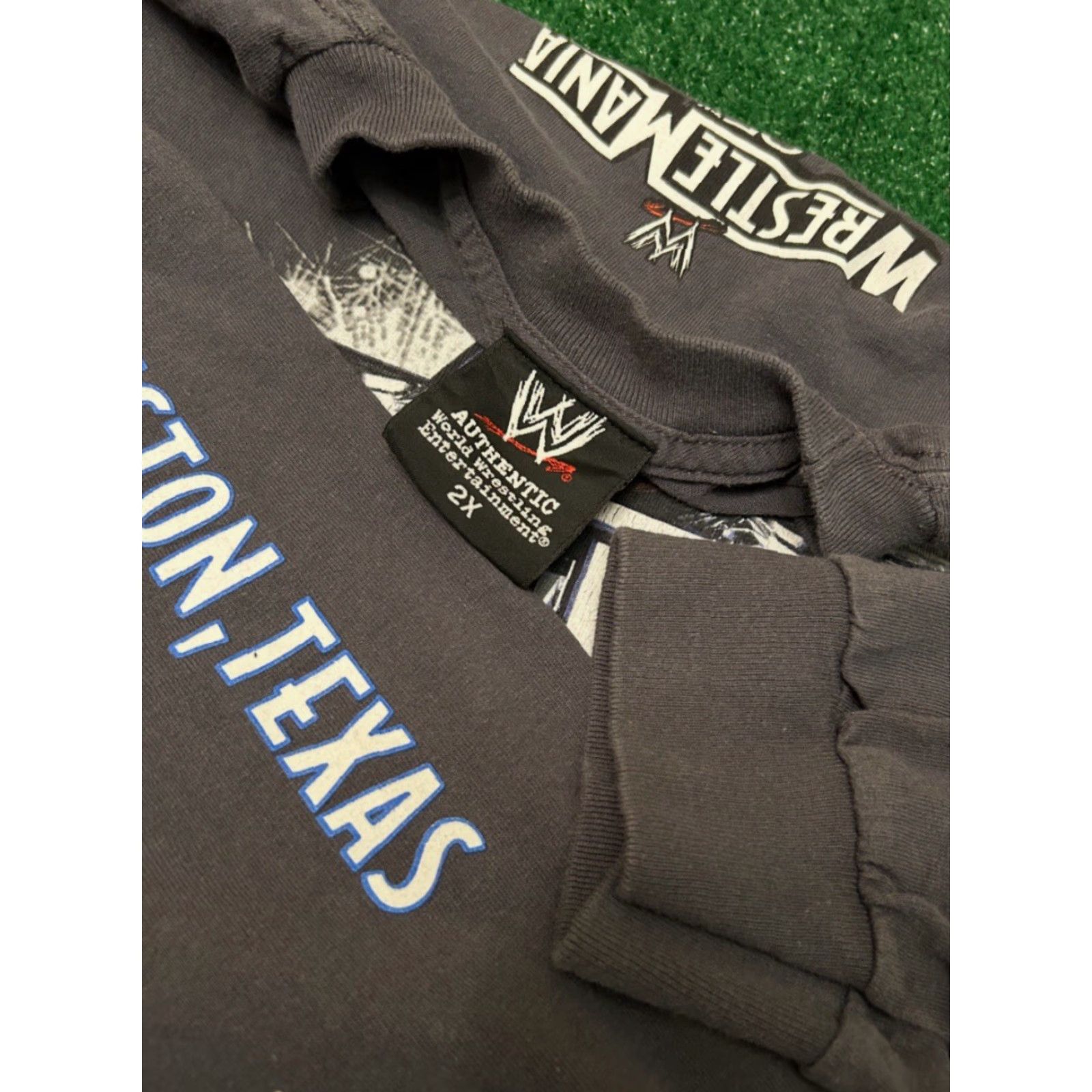 Vintage VINTAGE WrestleMania WWE Wrestle Mania 2009 Houston Texas VTG Shirt Mens 2XL Gray Long Sleeve Sports 90s Wrestling Mens Size US XXL / EU 58 / 5 - 2 Thumbnail