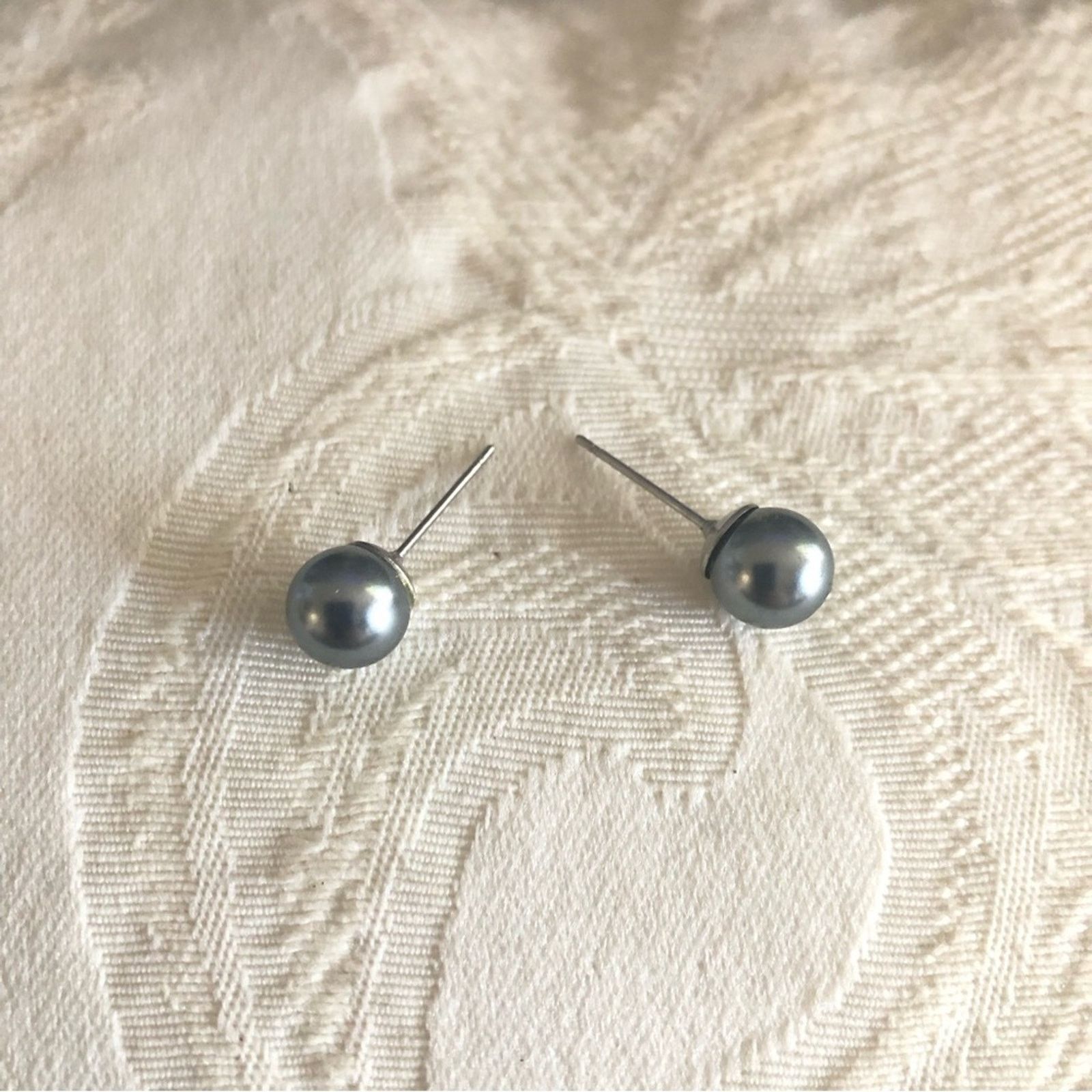 Vintage Vintage 8mm faux gray pearl stud earrings Size ONE SIZE - 3 Thumbnail