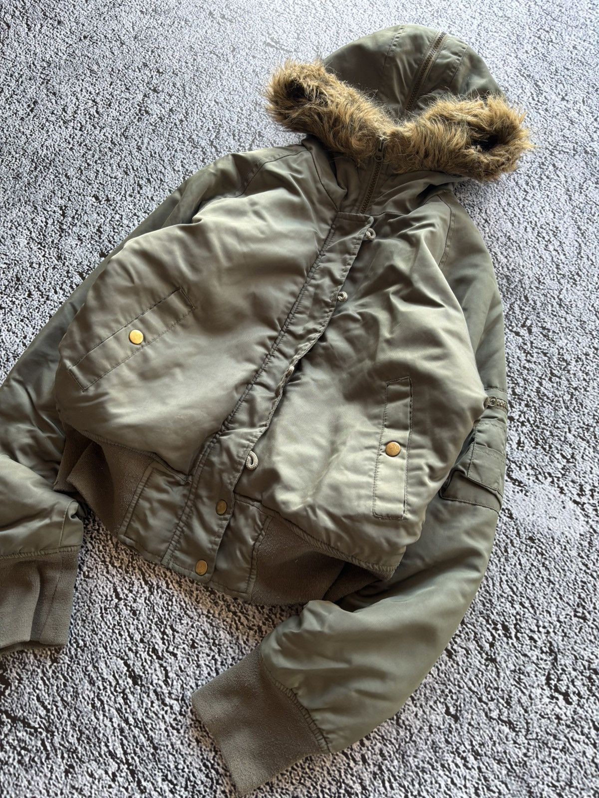 Vintage 2000s faux fur cropped bomber jacket