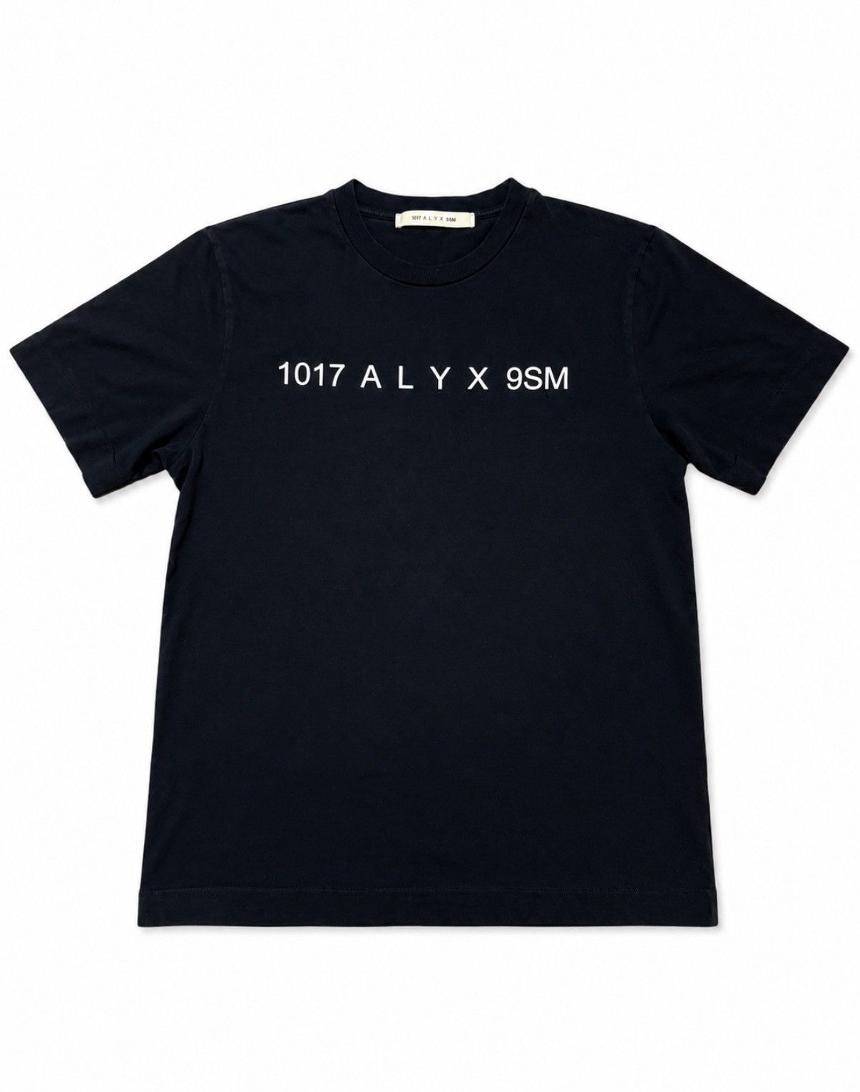 1017 ALYX 9SM 1017 Alyx 9SM Logo Shirt in Black Size US M / EU 48-50 / 2 - 1 Thumbnail