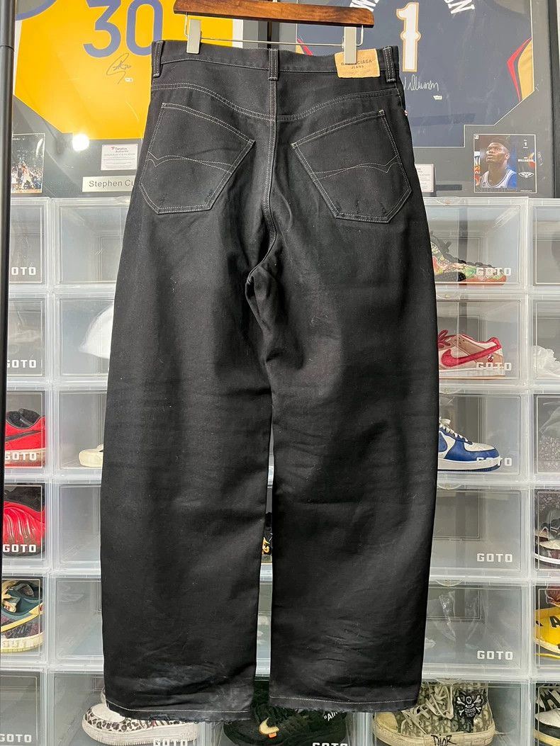 Balenciaga Balenciaga size XS Baggy destroys old waxed wide-leg jeans Size US 27 - 2 Thumbnail