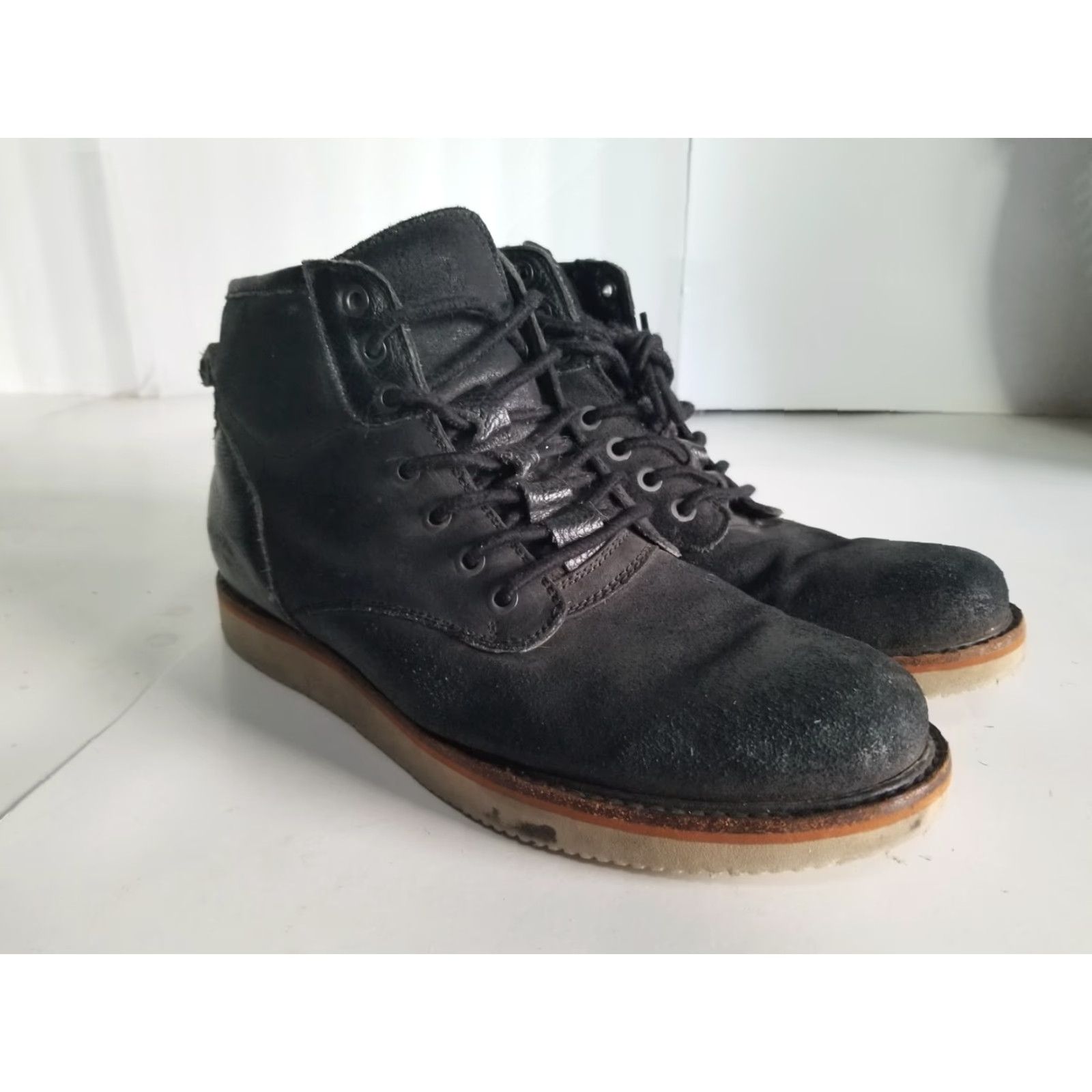 Globe Globe Boots Daley Chukka Leather Black Mens 10 US Lace Up Suede Outsole Non-Slip Cushioned Comfort Size US 9 / EU 42 - 2 Thumbnail