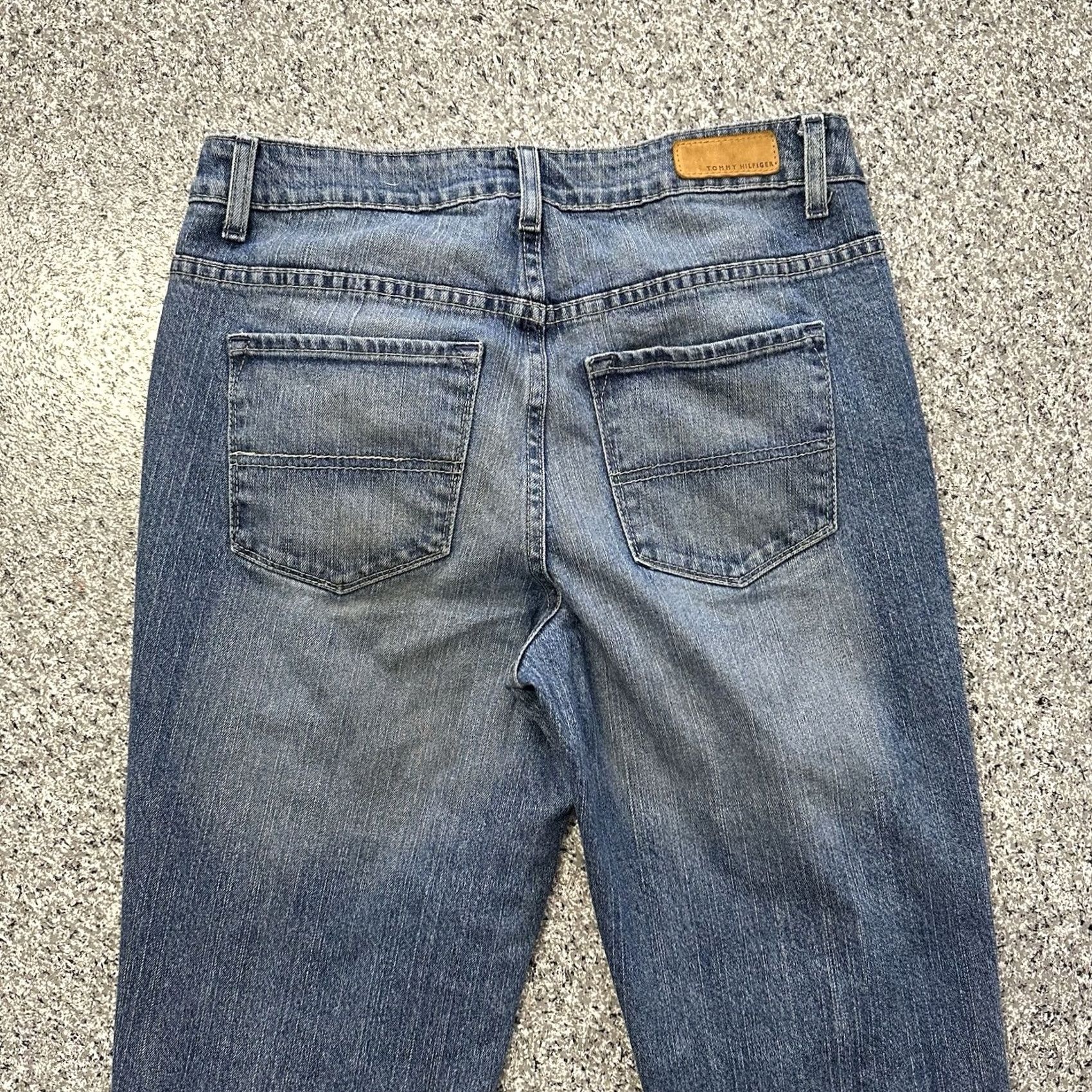 Tommy Hilfiger Tommy Hilfiger Jeans Womens 29 29x31 Medium Wash Denim Straight Rise 5-Pocket Regular Color: Blue Womens Jeans Size 24" / US 00 / IT 34 - 5 Thumbnail