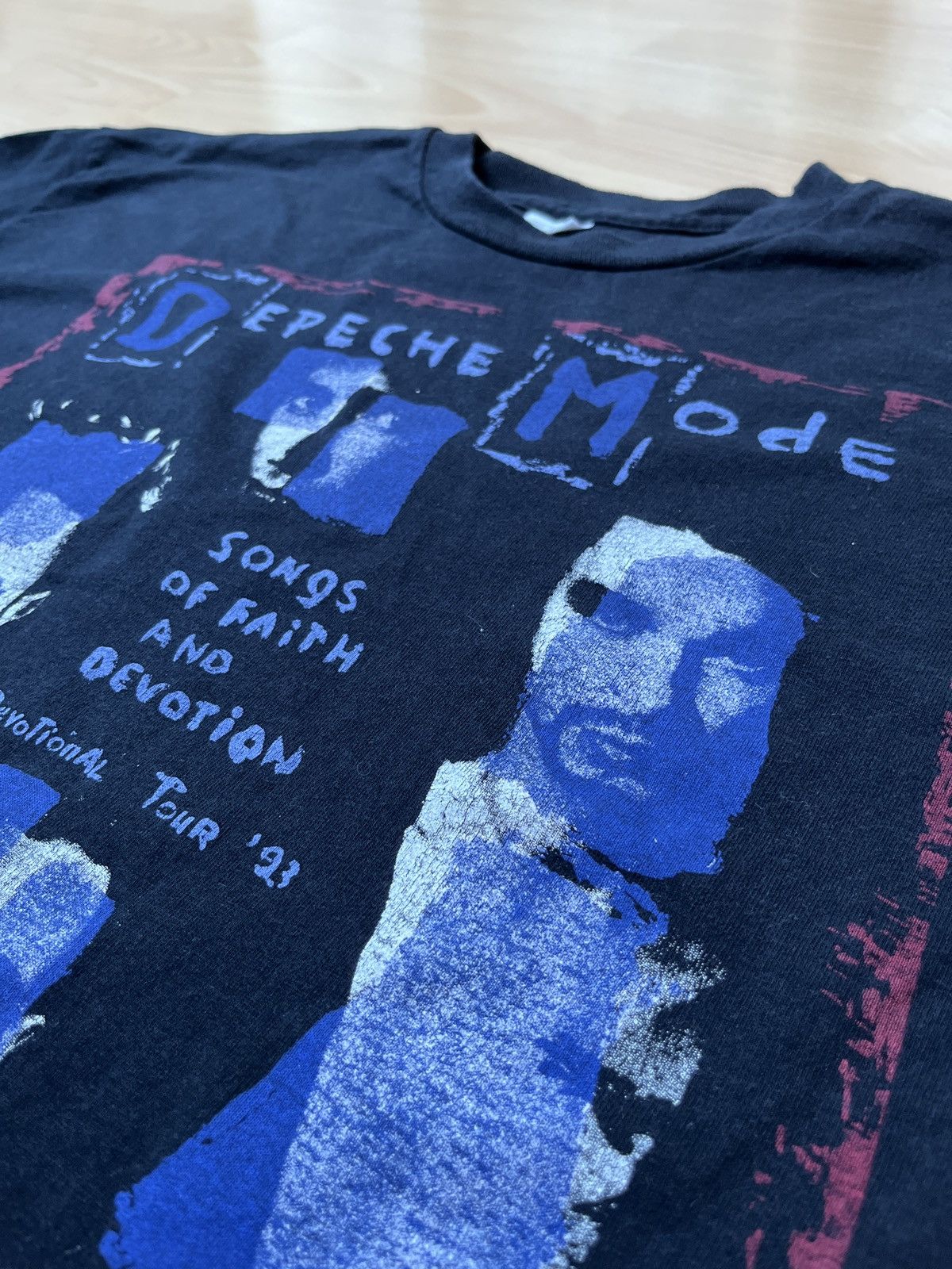 Band Tees Depeche Mode devotional tour tee Size US XL / EU 56 / 4 - 4 Thumbnail