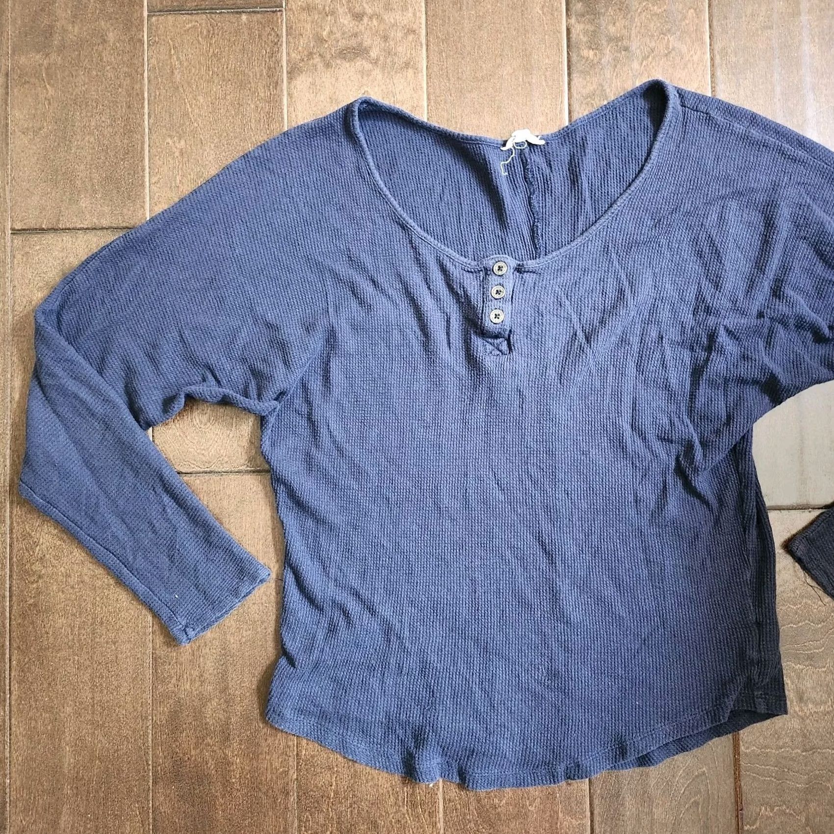 Vintage I Love H81 Women's Navy Blue Long Sleeve Button Shirt Small Regular Adult Womens Navy Blue 100% Cotton Casual Travel Basic Tee Size S / US 4 / IT 40 - 3 Thumbnail