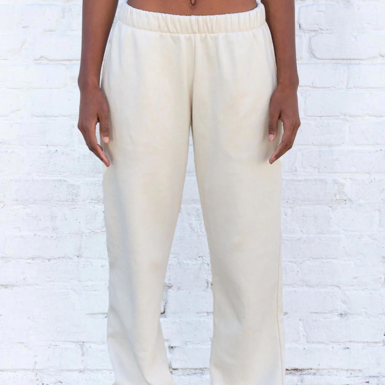 Designer brandy melville cream sweats Size 28" / US 6 / IT 42 - 2 Thumbnail