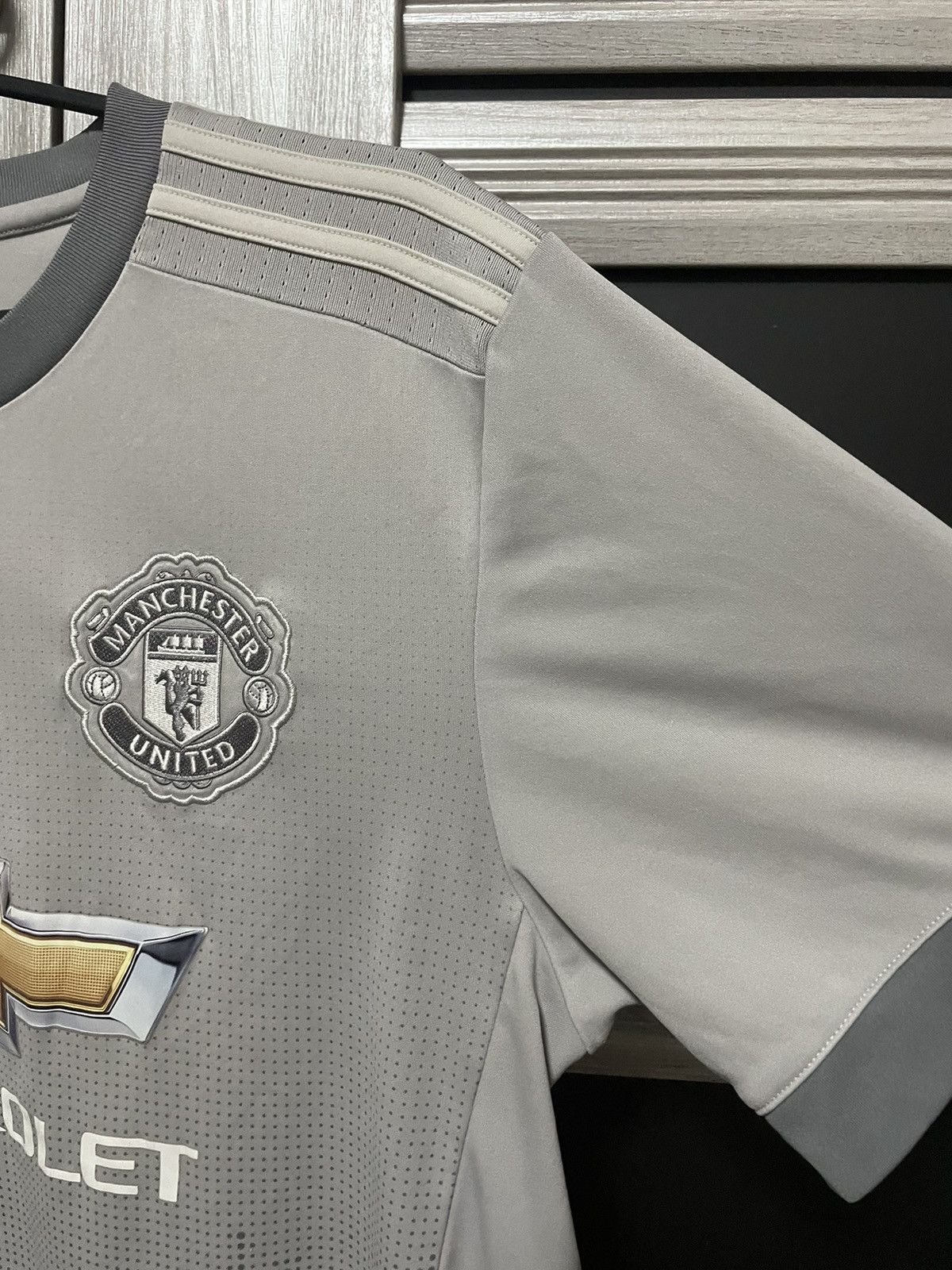 Adidas Manchester United 2017/2018 MU Adidas Jersey Football Shirt Size US M / EU 48-50 / 2 - 4 Thumbnail
