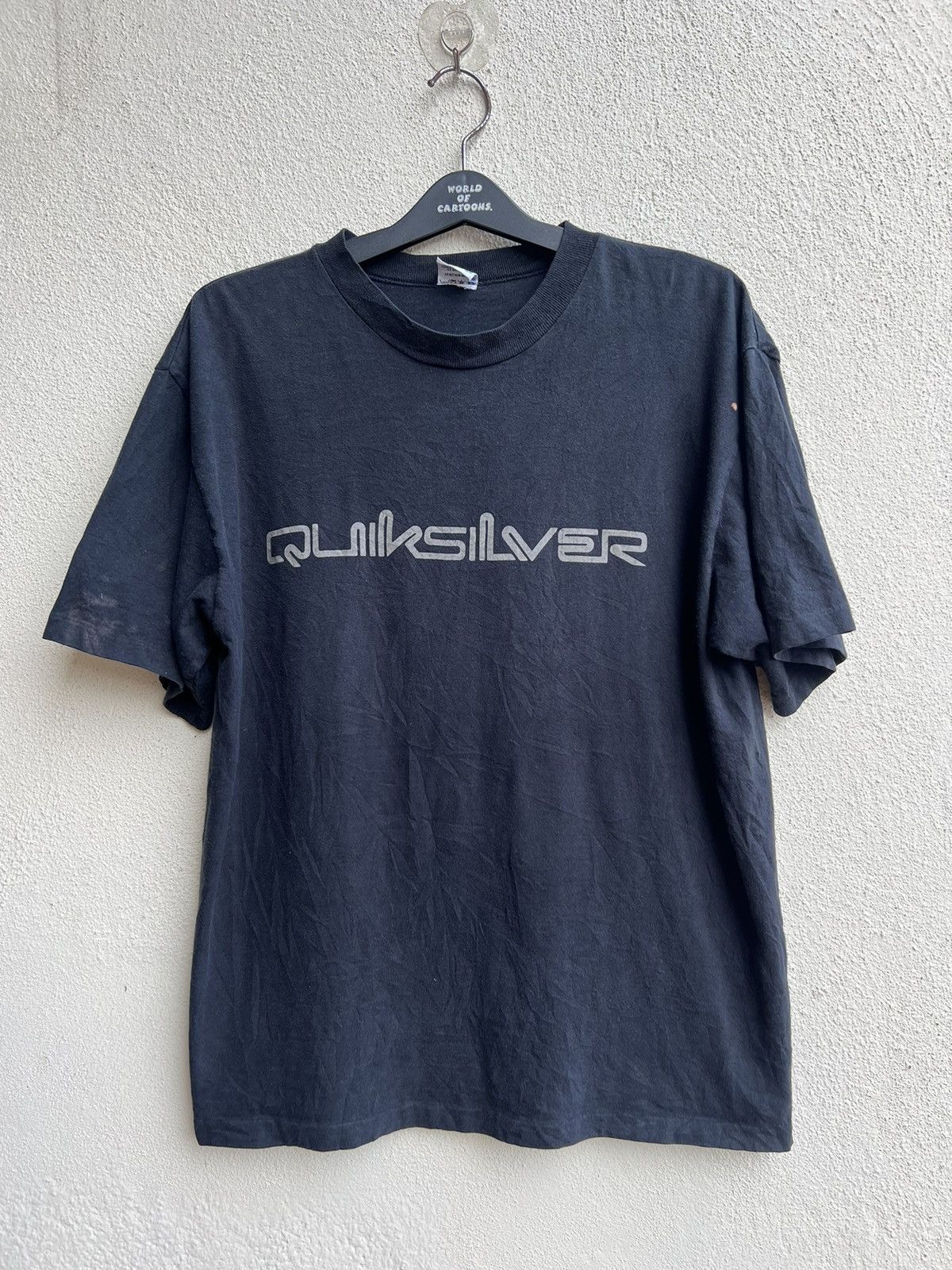 Quiksilver Vintage 90s Quiksilver Faded Black Spell out Big Logo tee Size US L / EU 52-54 / 3 - 18 Thumbnail