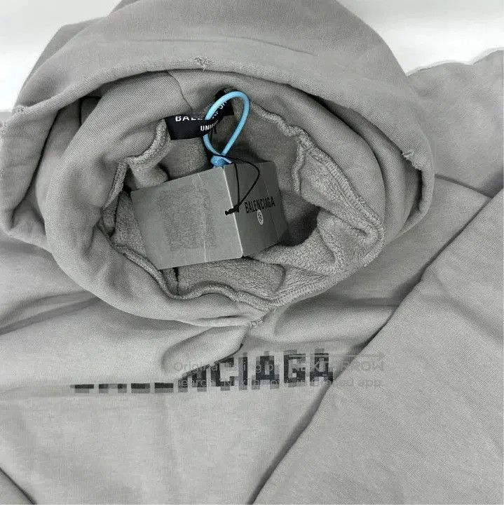 Balenciaga Balenciaga Logo Hooded Sweatshirt in Gray. Size US XS / EU 42 / 0 - 5 Thumbnail
