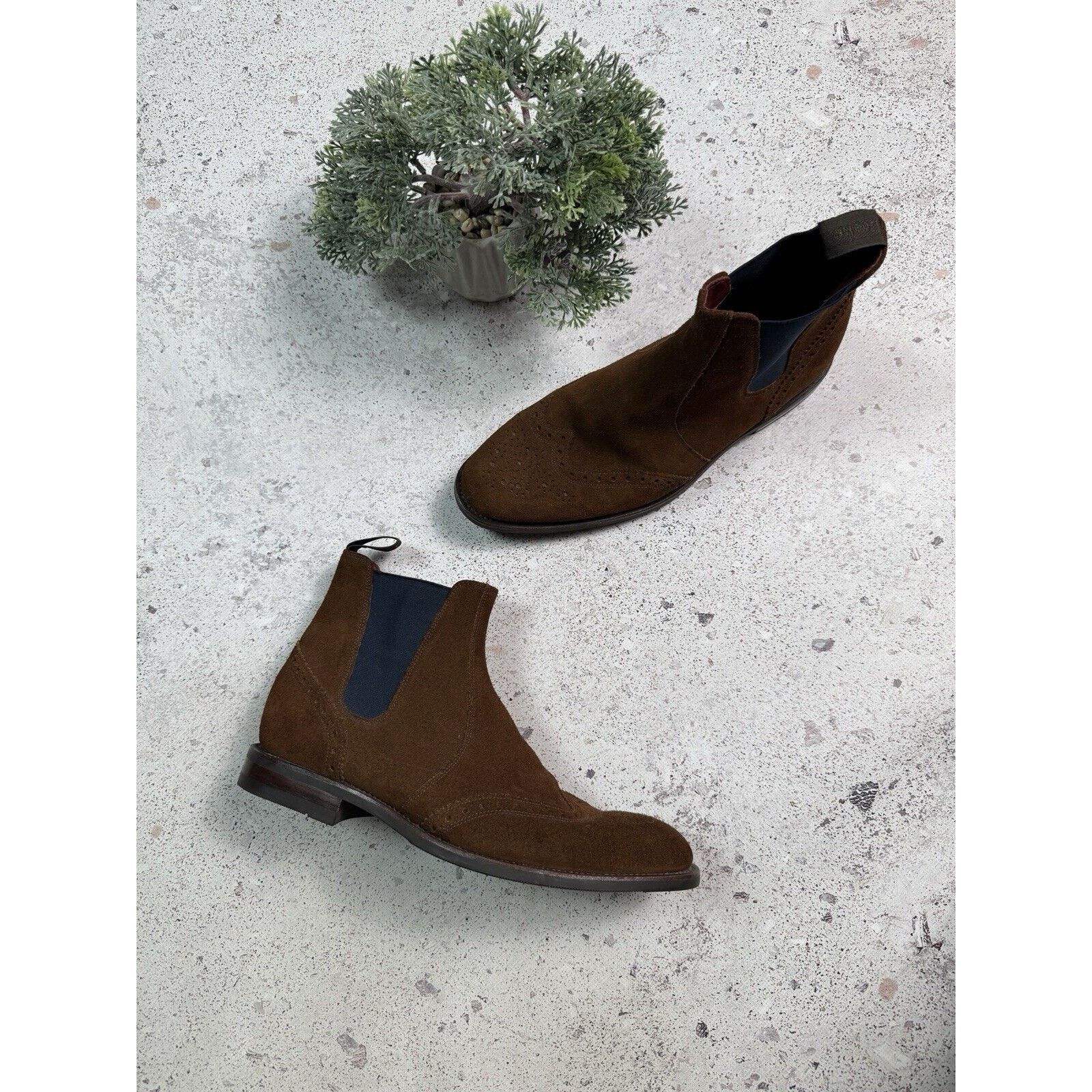 Men\'s Brown Suede Brogue Boots Size 9 US Loake Loake Brown Suede Brogue Chelsea Boots Size US 9 UK 8  main image 4