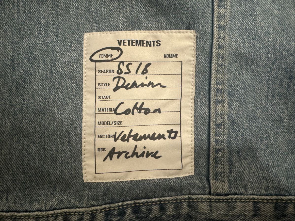 Levi's × Vetements Vetements x Levi’s 2018 Oversized Hooded Denim Jacket Size US S / EU 44-46 / 1 - 3 Thumbnail
