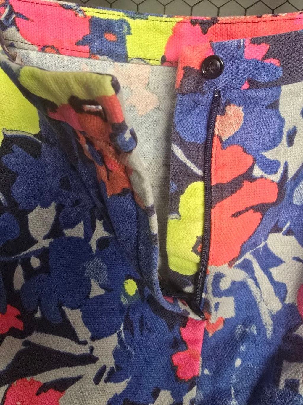 Loft Women's LOFT Petite Floral Pencil Skirt 4P Blue Pink Size 27" / US 4 / IT 40 - 4 Thumbnail