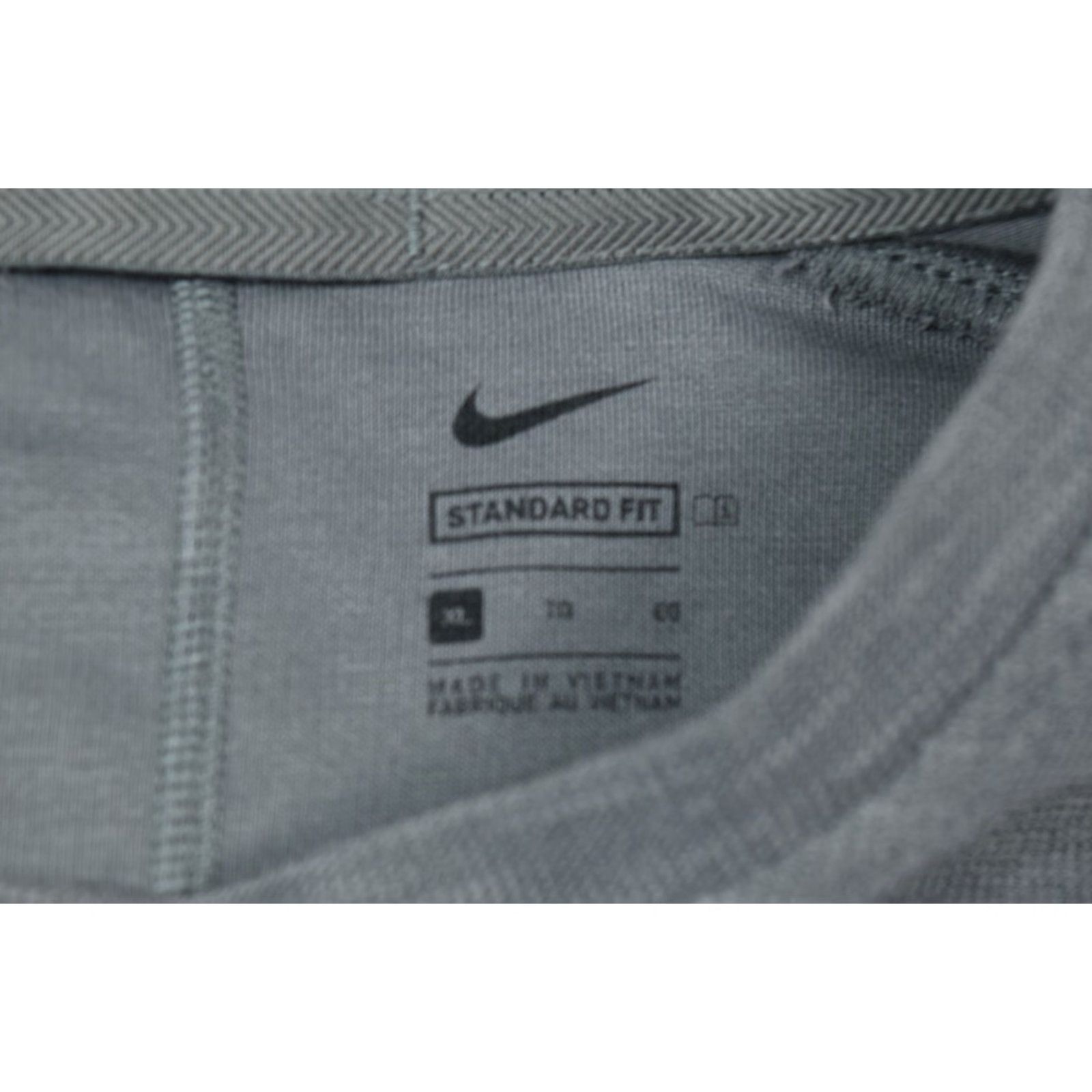 Nike Nike Yoga Training Shirt Mens XL Gray Long Sleeve Crew Neck Pullover Size US XL / EU 56 / 4 - 6 Thumbnail
