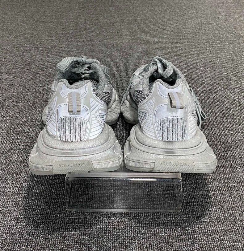 Balenciaga New Balenciaga Gray Sneakers Size 44-2505 Size US 10 / EU 43 - 5 Thumbnail