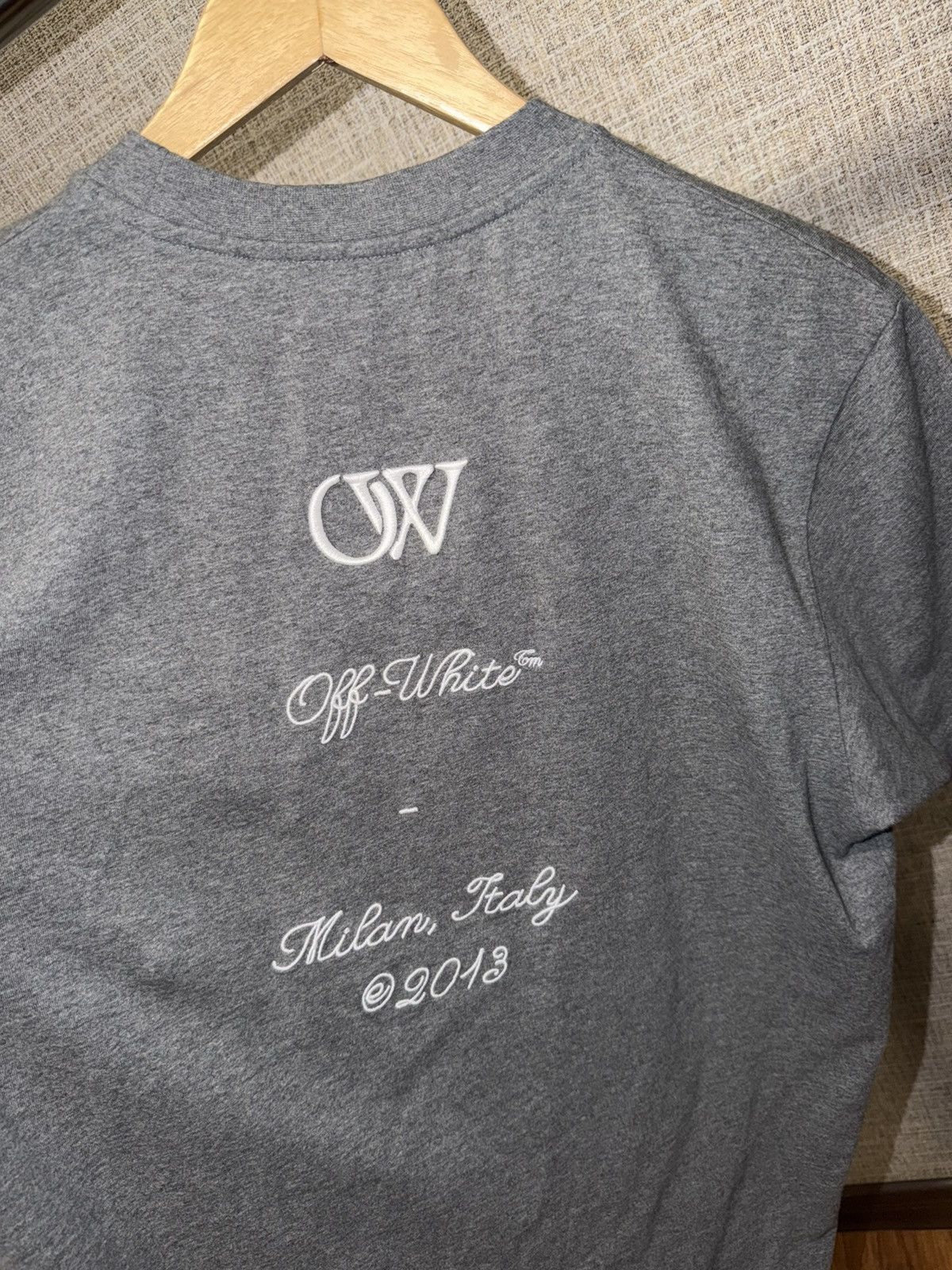 Off-White OFF-WHITE Ow 23 Embroidered Gray T-Shirt Size US M / EU 48-50 / 2 - 4 Thumbnail